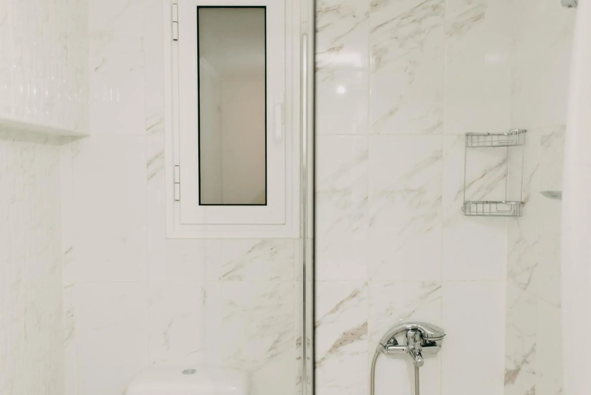 Bathroom in BEST HOUSE, CENTRAL APRTM., AGIOU NIKOLAOU, PATRA