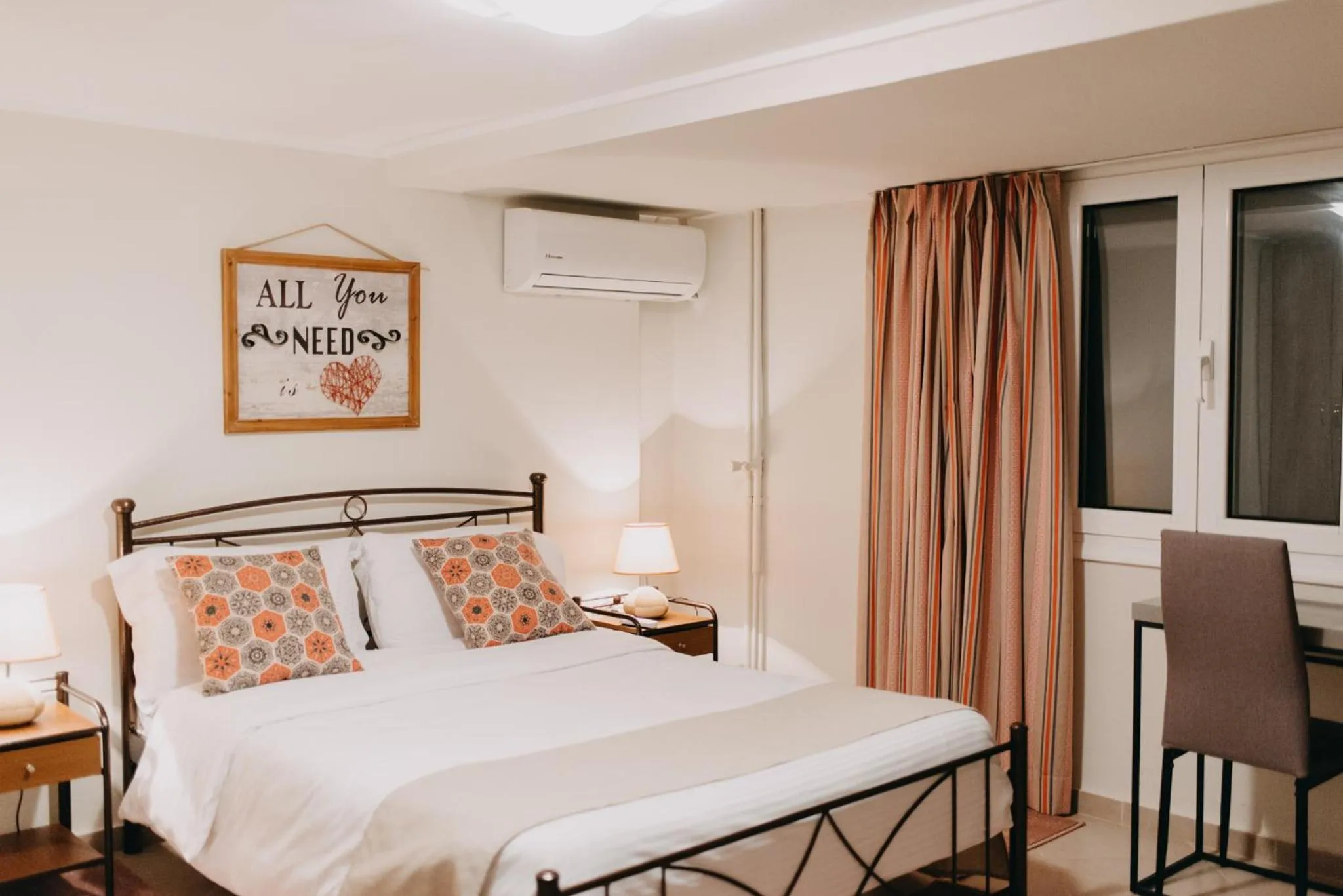 Bed in BEST HOUSE, CENTRAL APRTM., AGIOU NIKOLAOU, PATRA