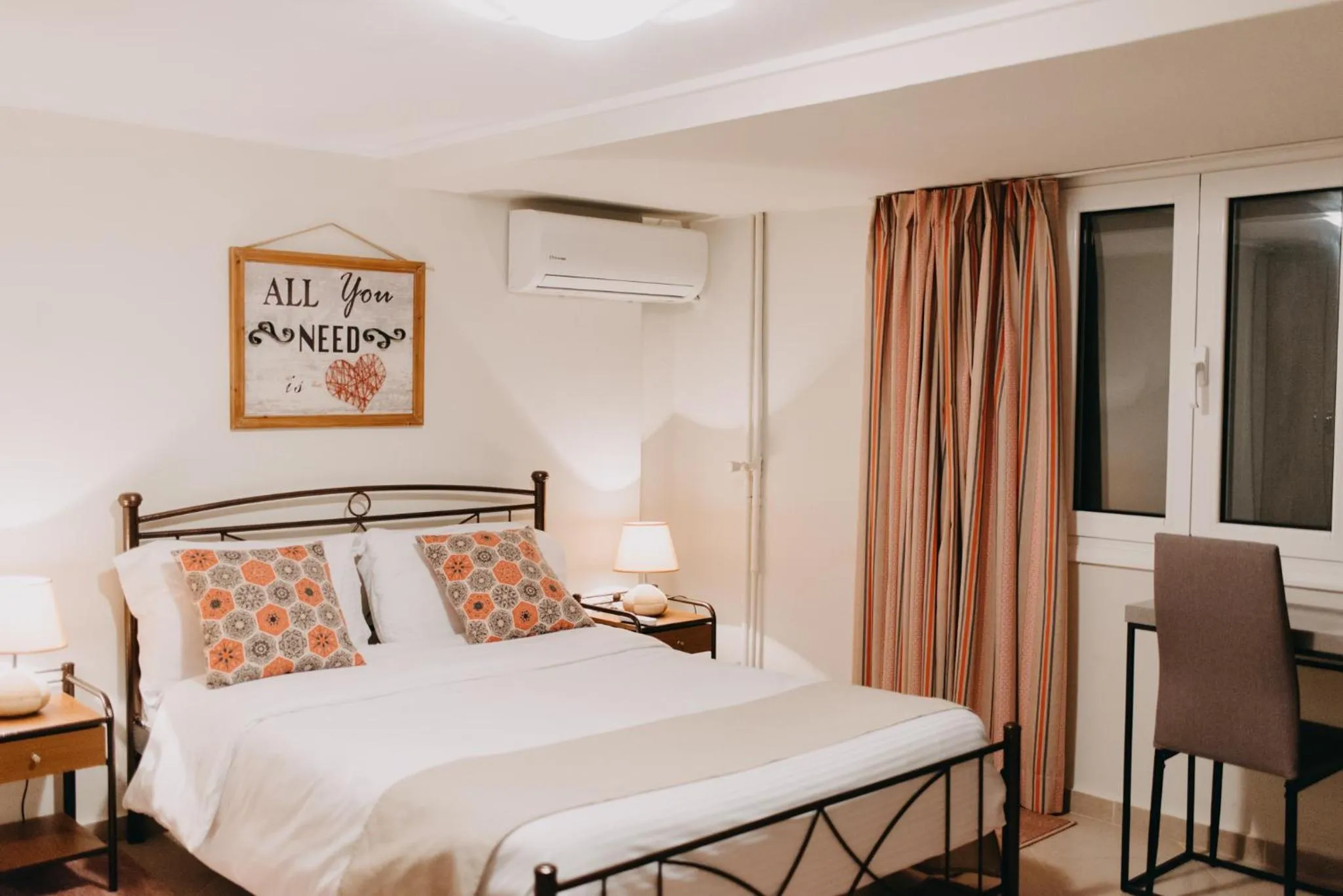 Bed in BEST HOUSE, CENTRAL APRTM., AGIOU NIKOLAOU, PATRA