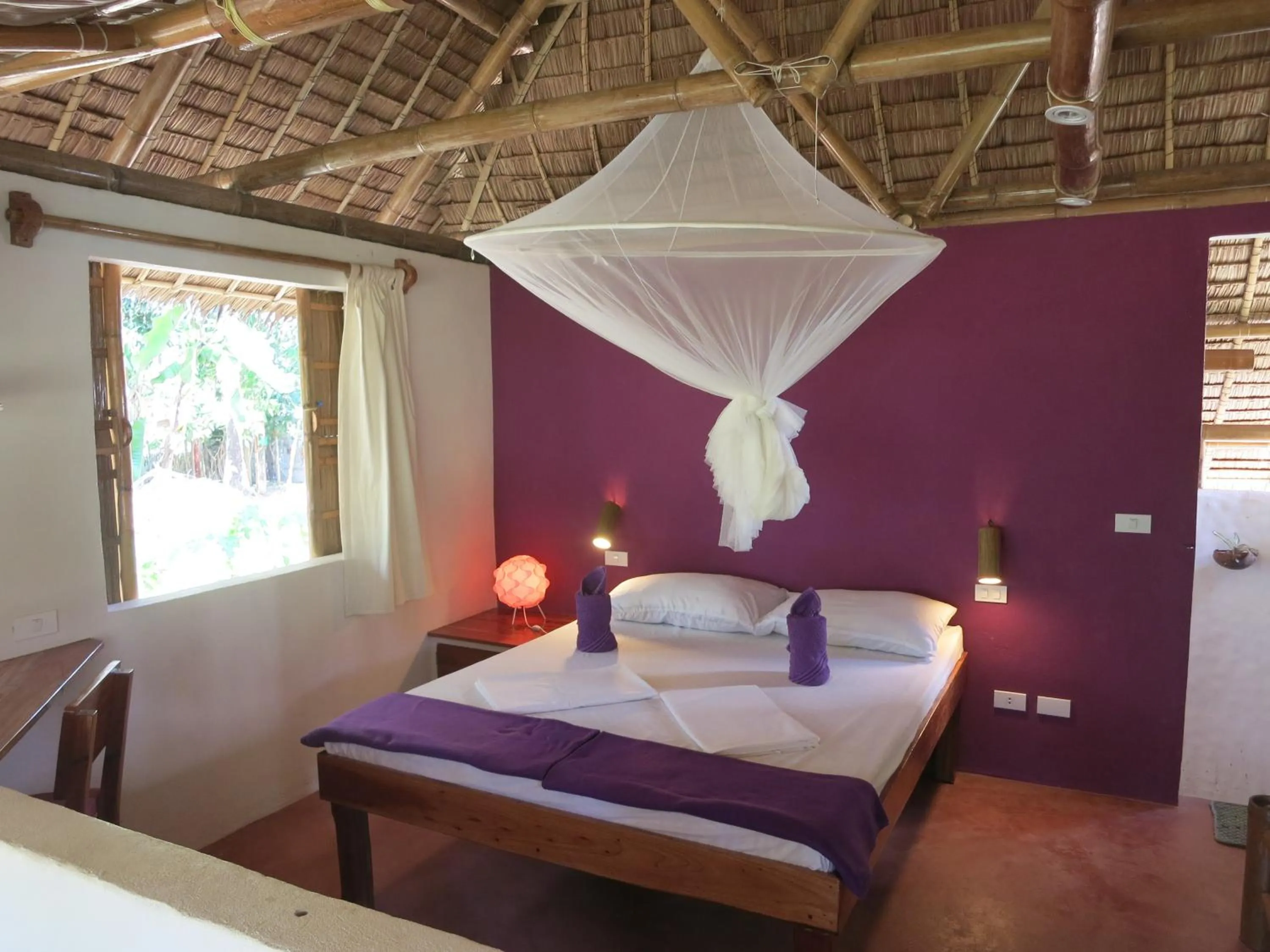 Photo of the whole room, Bed in Sugar Lounge Lodge