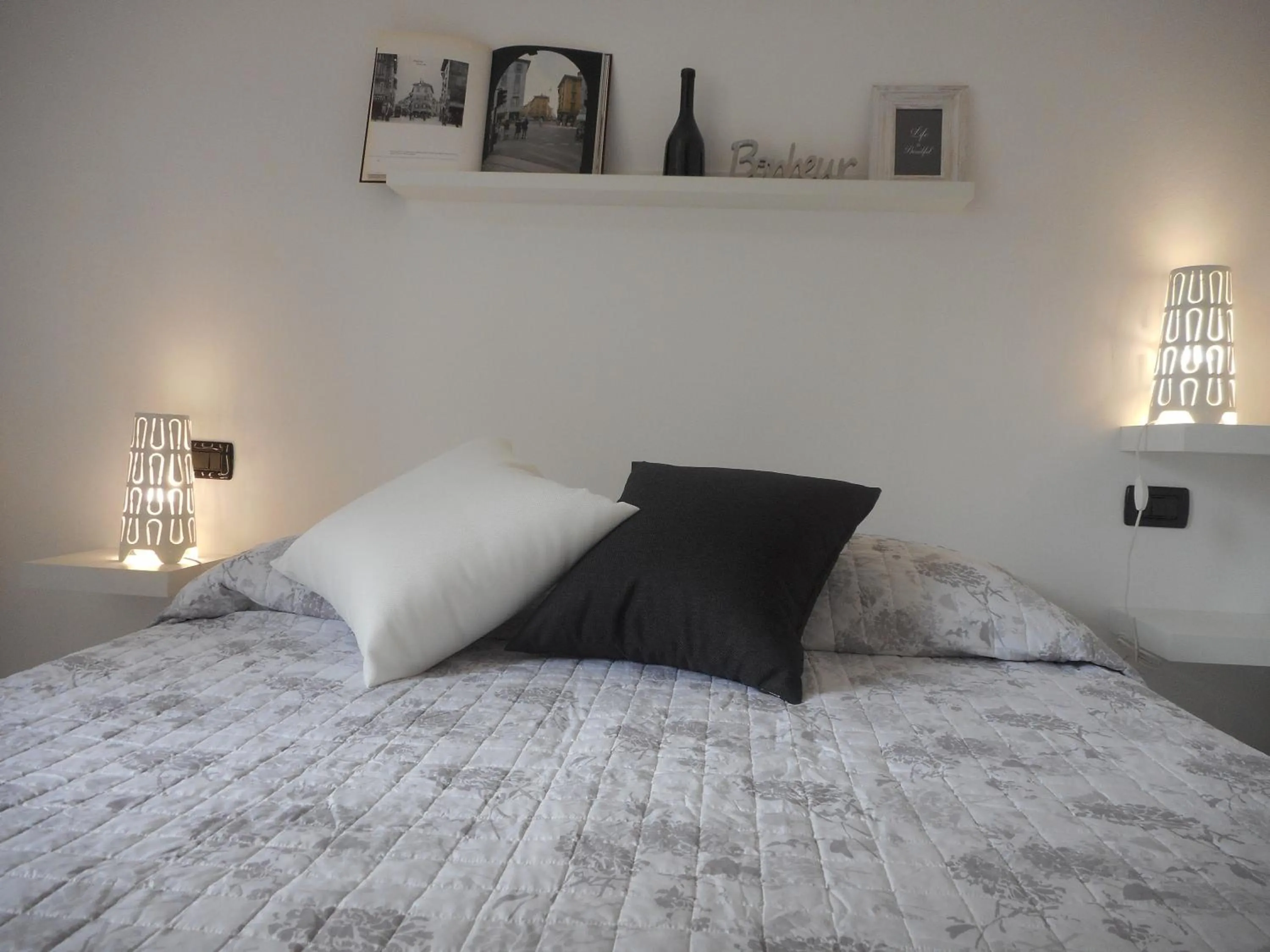 Double Room with Private Bathroom in Borgo Antico Rooms Self Check-in