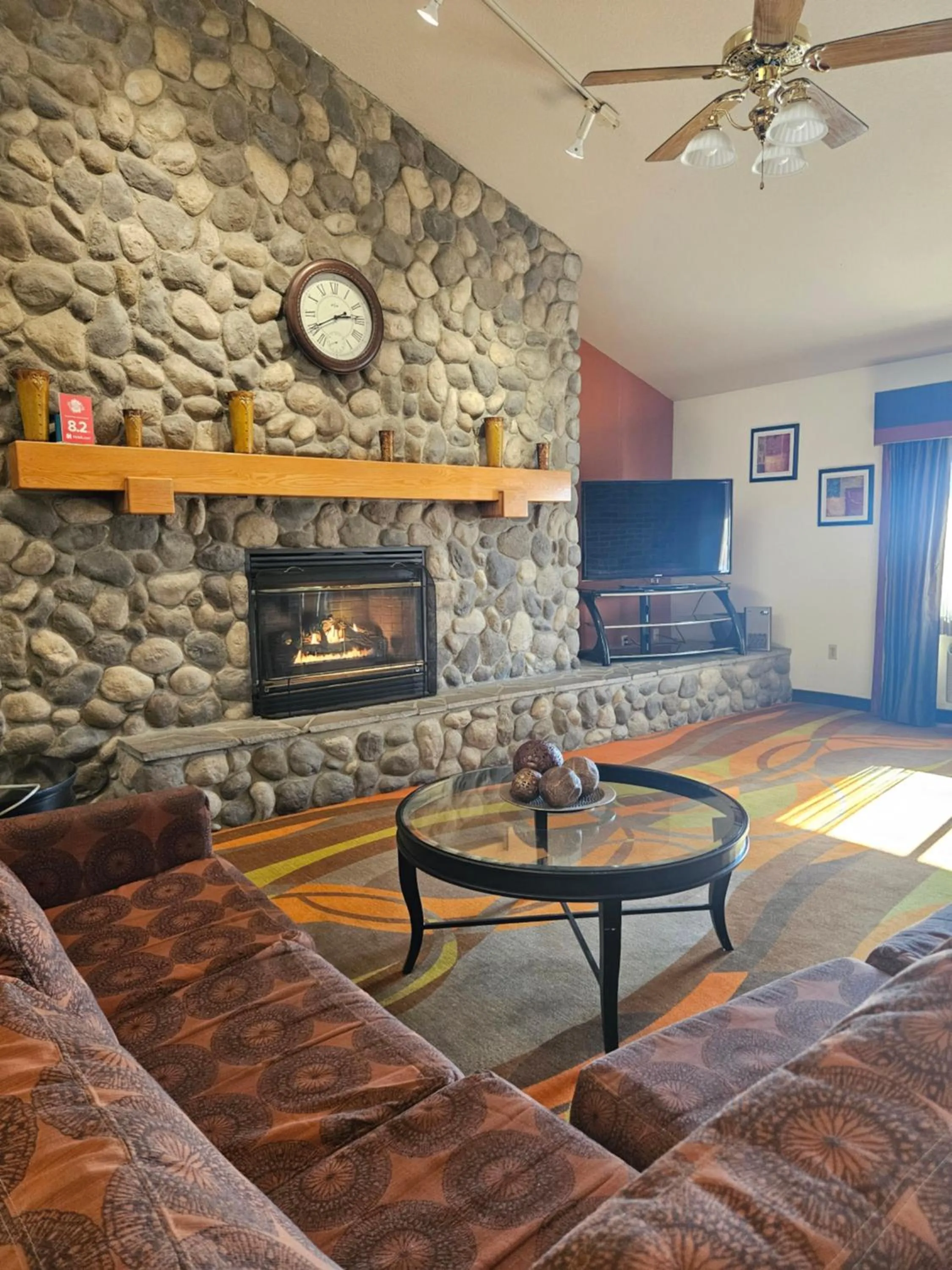 Lobby or reception in Ramada by Wyndham Platte City KCI Airport