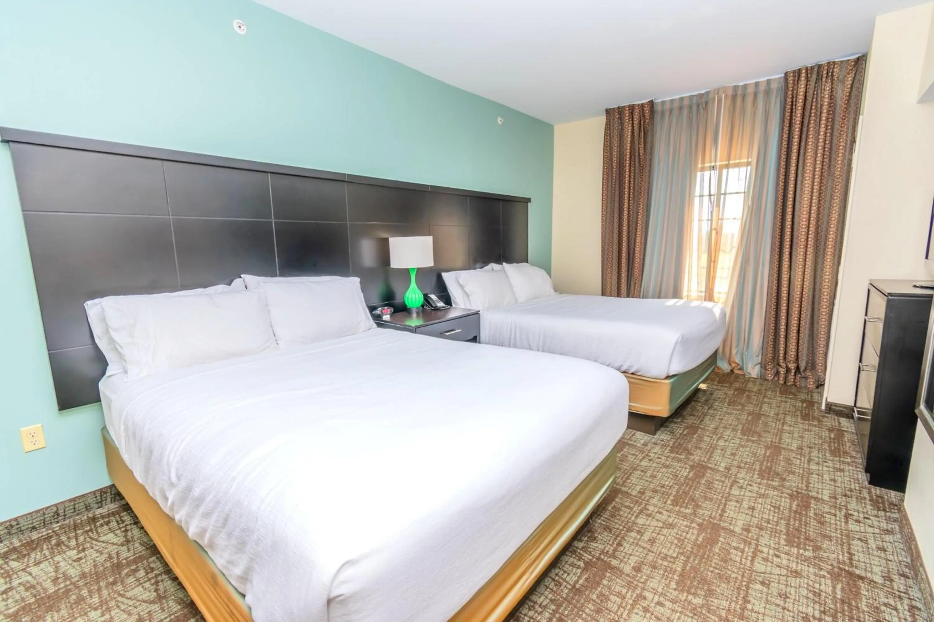 Photo of the whole room, Bed in Staybridge Suites Houston - IAH Airport by IHG