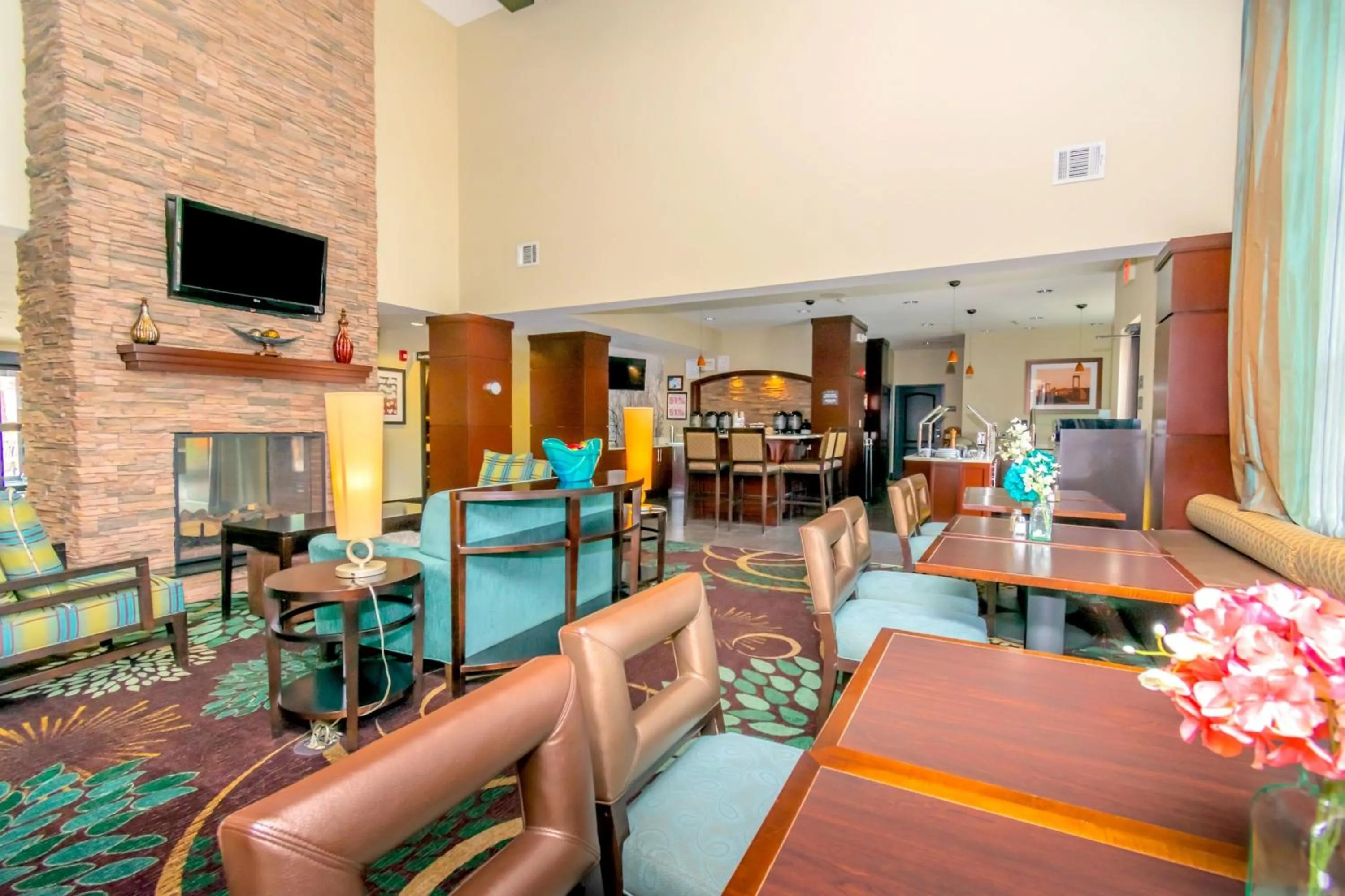 Breakfast in Staybridge Suites Houston - IAH Airport by IHG