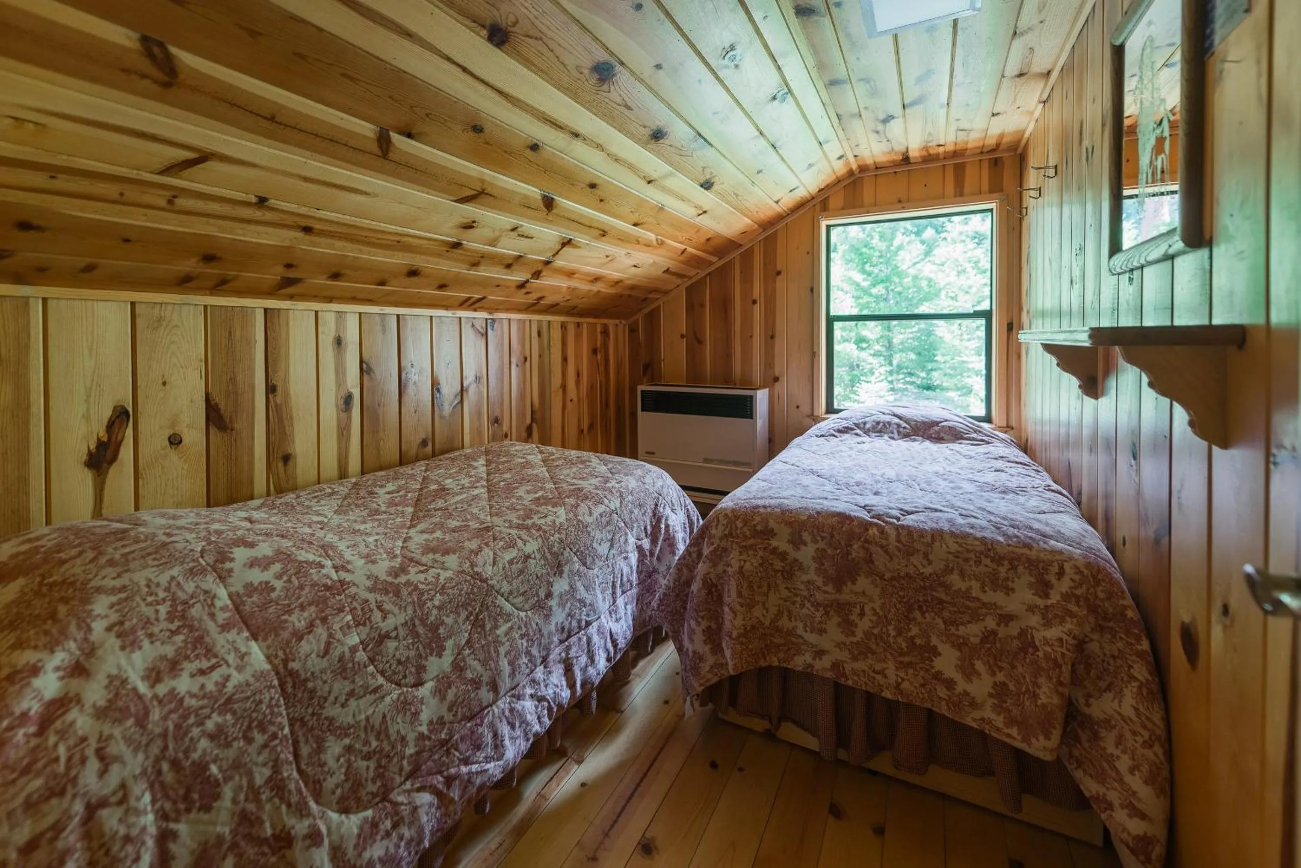 Bedroom, Bed in Silver City Mountain Resort
