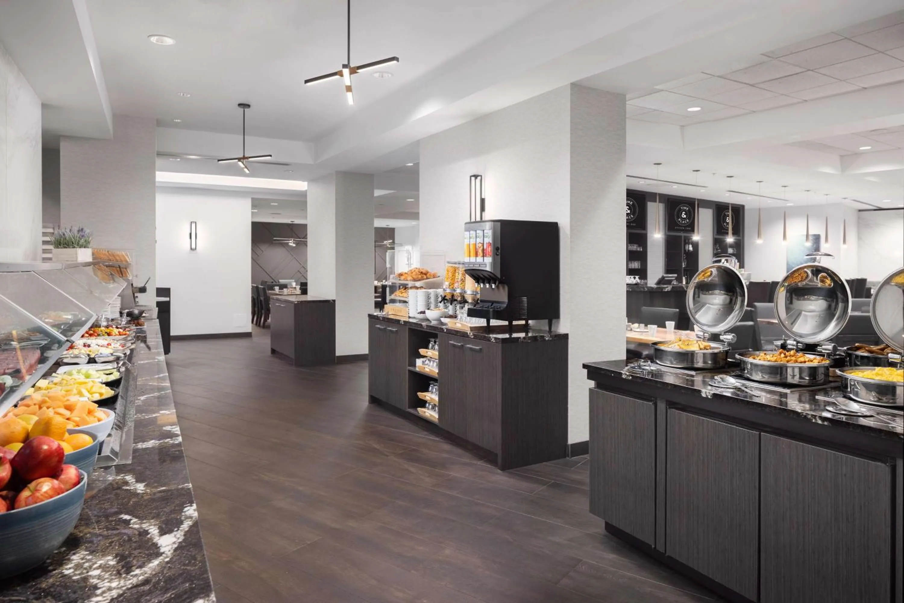 Dining area in Hilton Vancouver Metrotown