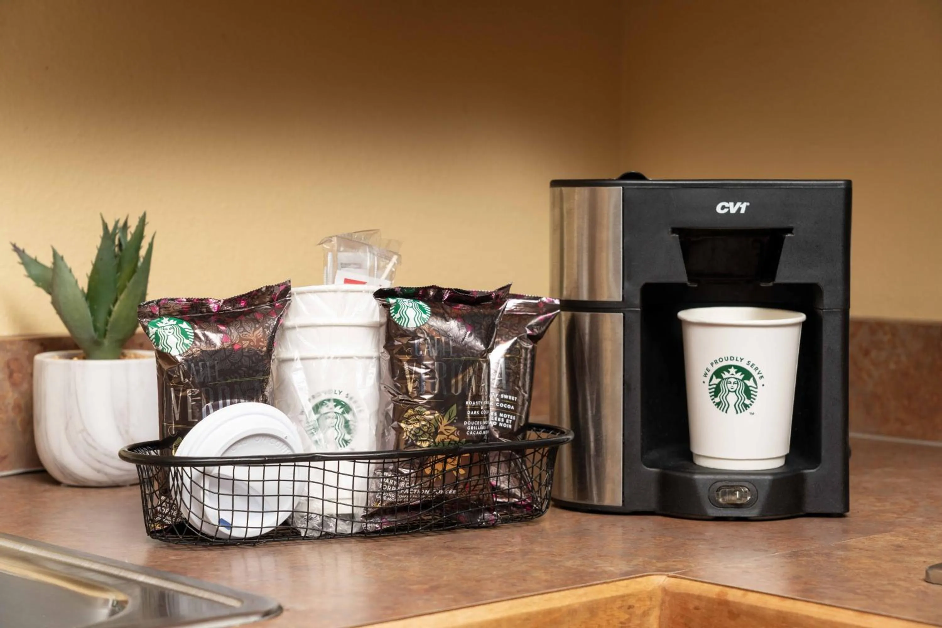 Coffee/tea facilities in MCM Elegante Lodge & Resorts