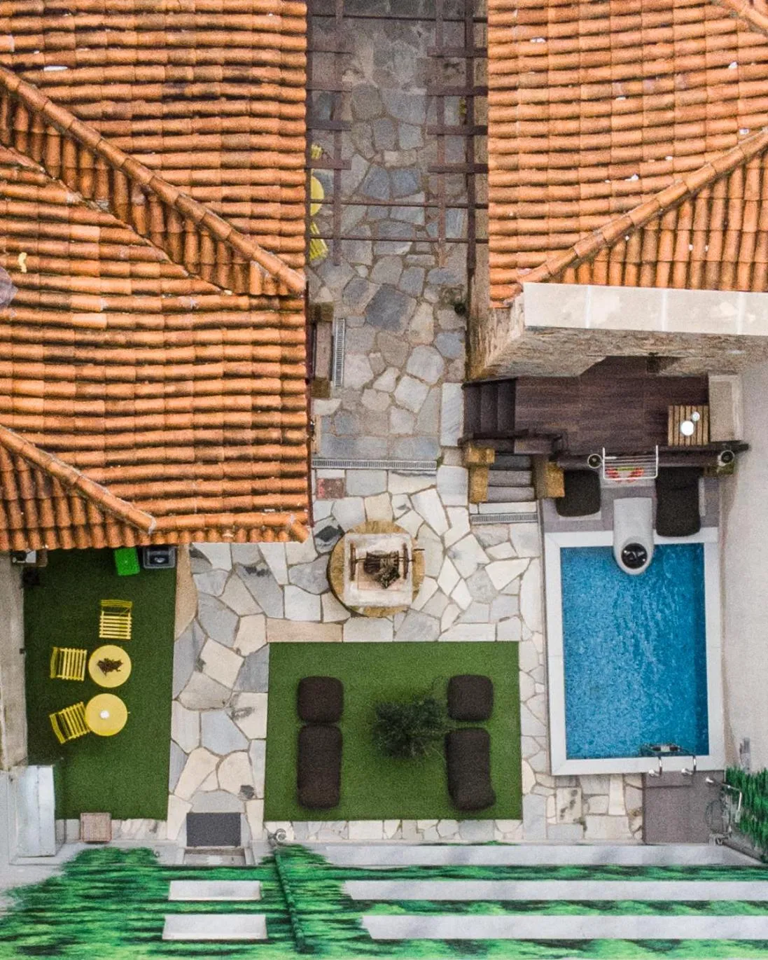 Property building in Athenian Residences