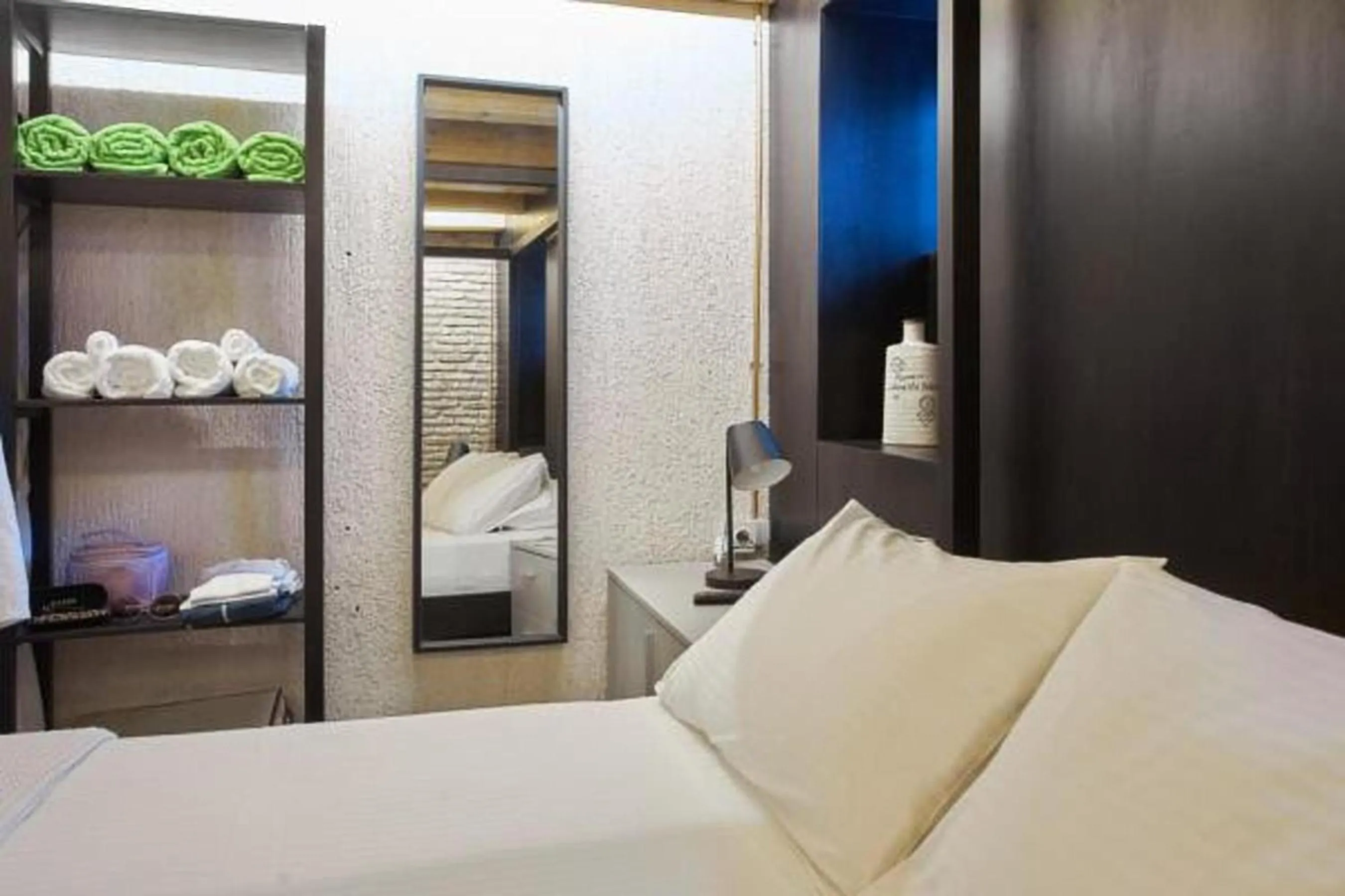 Bed in Athenian Residences