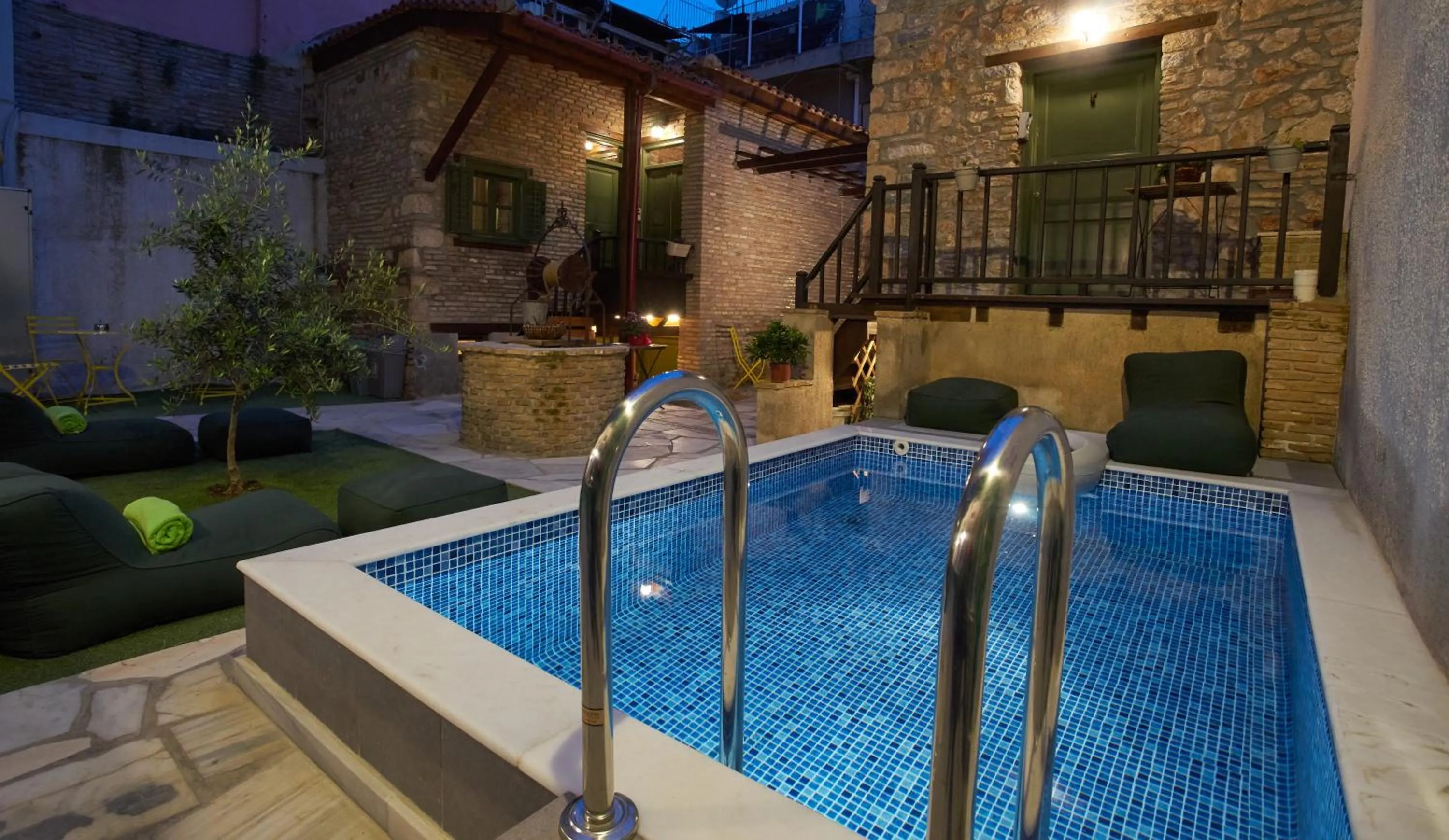 Swimming pool in Athenian Residences