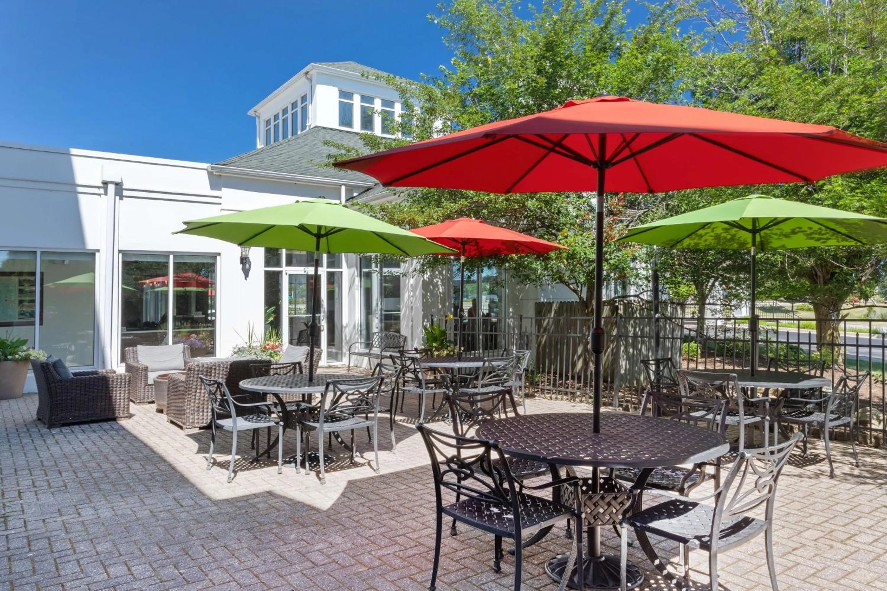 Patio in Hilton Garden Inn Chesterton