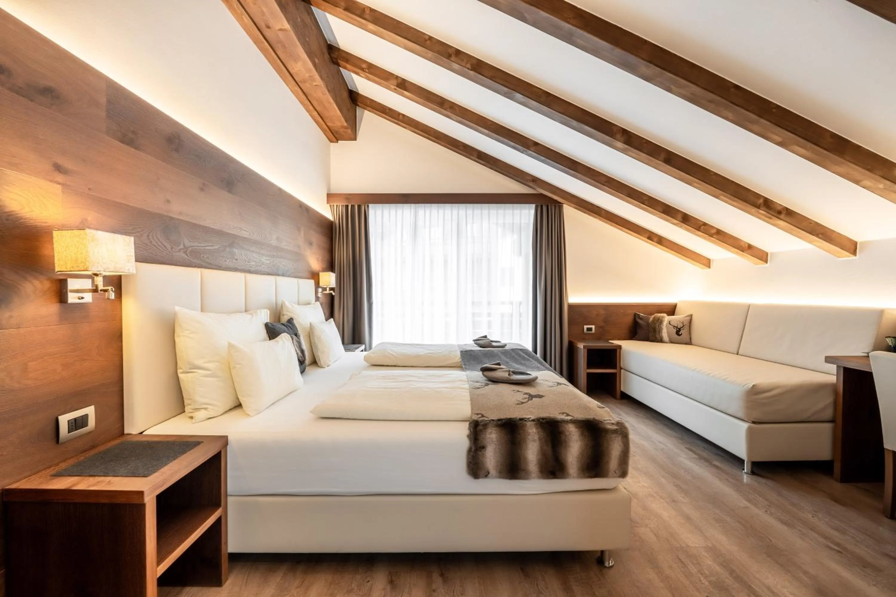 Photo of the whole room, Bed in Arya Alpine Lodge