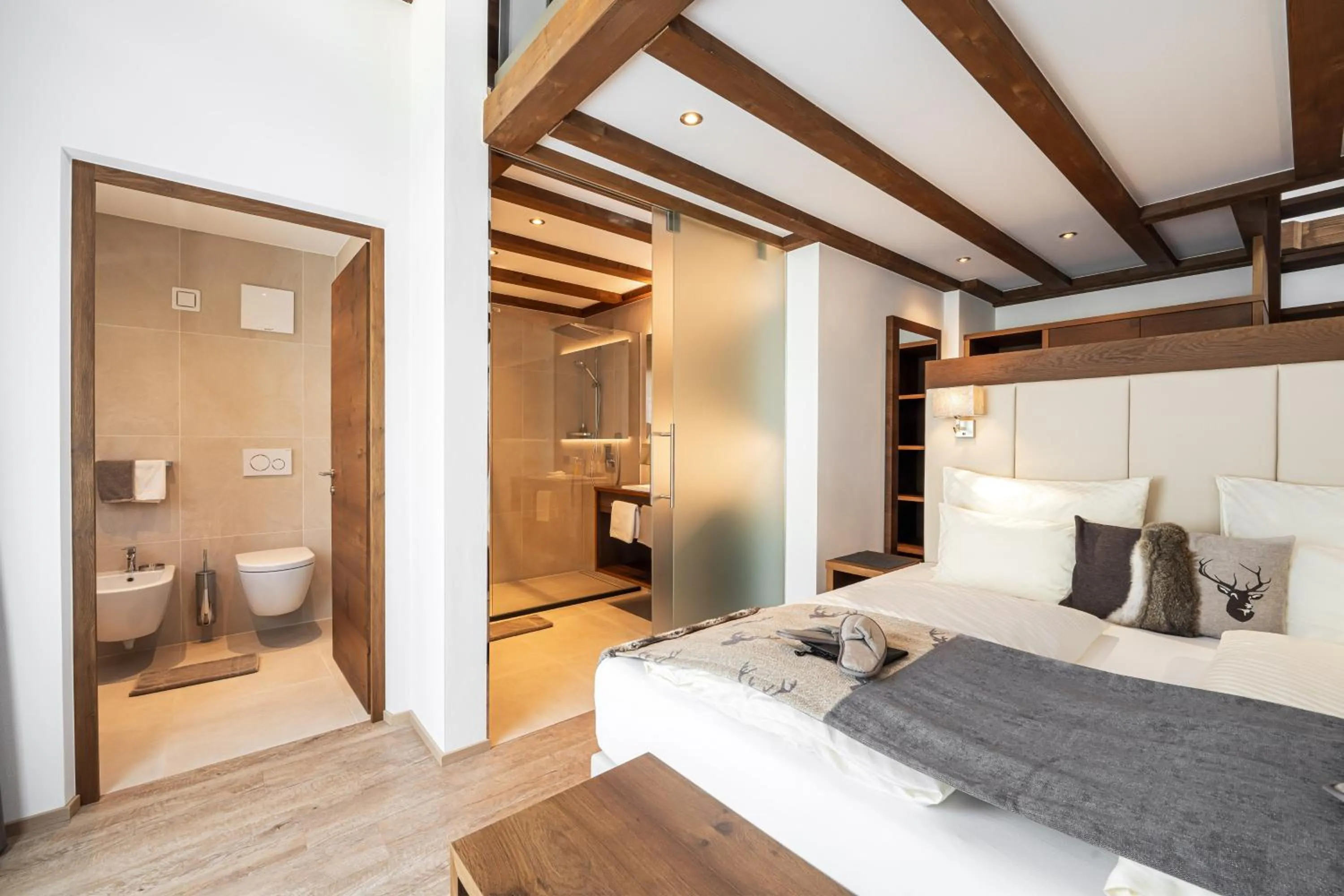 Toilet, Bed in Arya Alpine Lodge