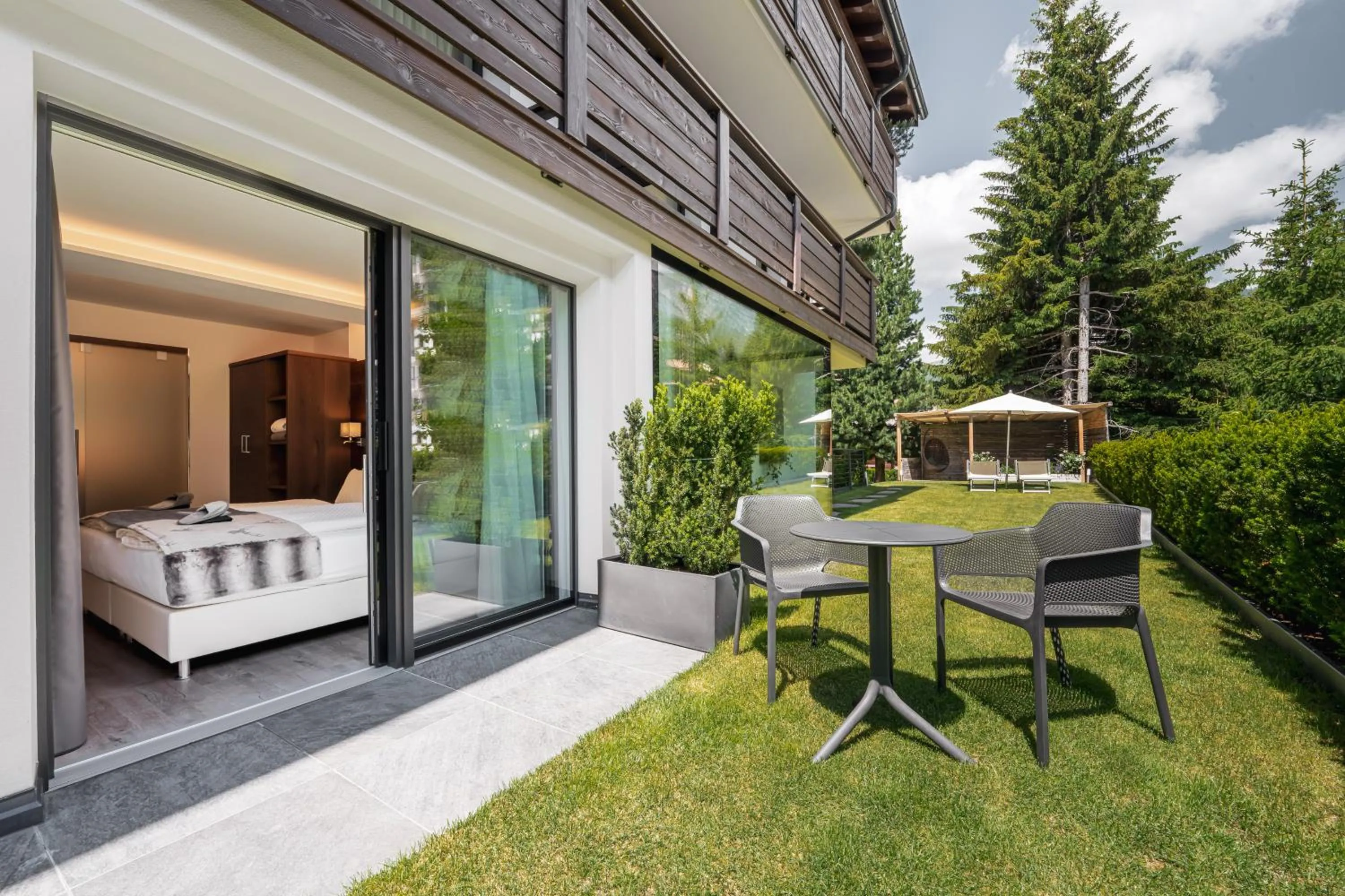 Bed in Arya Alpine Lodge