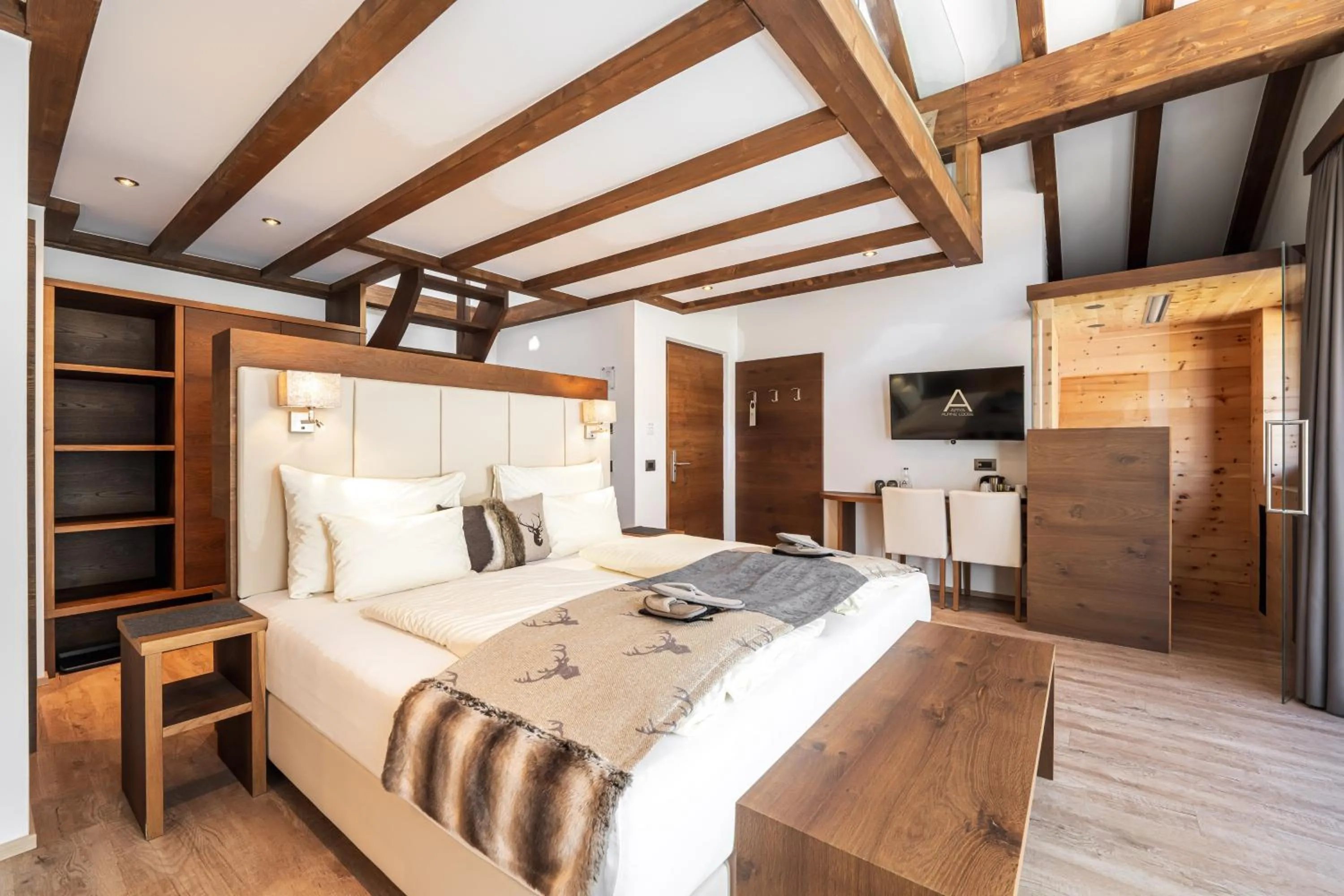 Bed in Arya Alpine Lodge