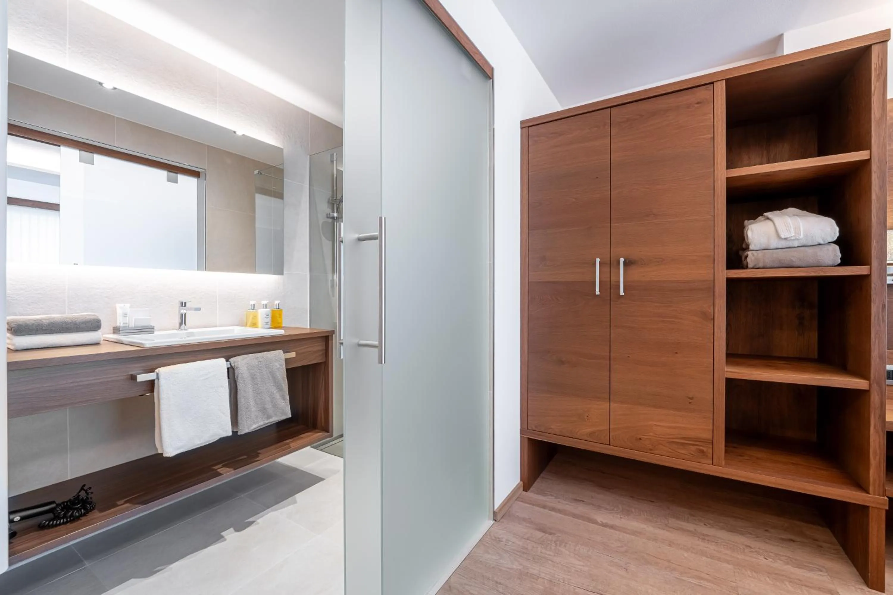 Bathroom in Arya Alpine Lodge