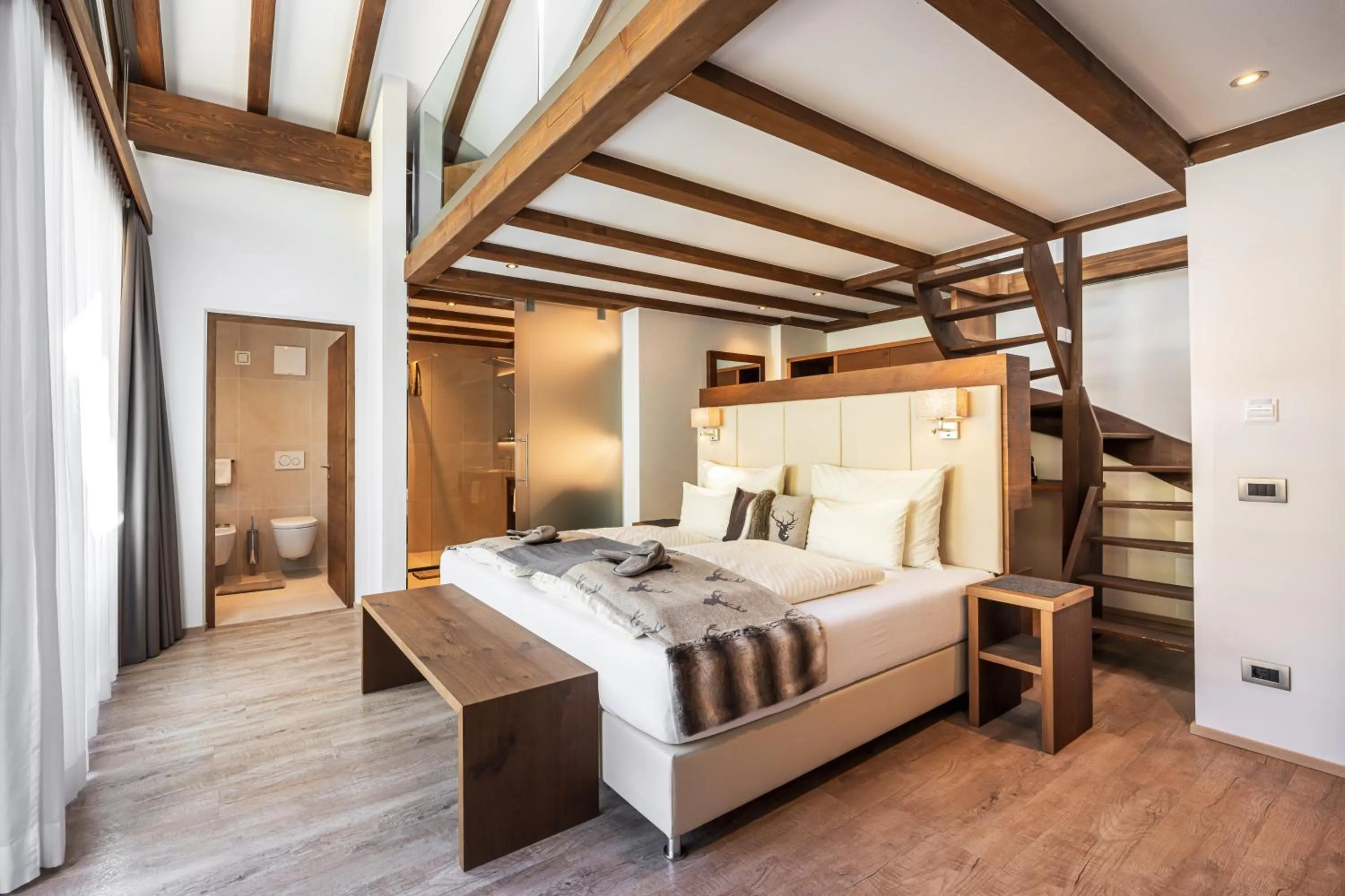 Bed in Arya Alpine Lodge