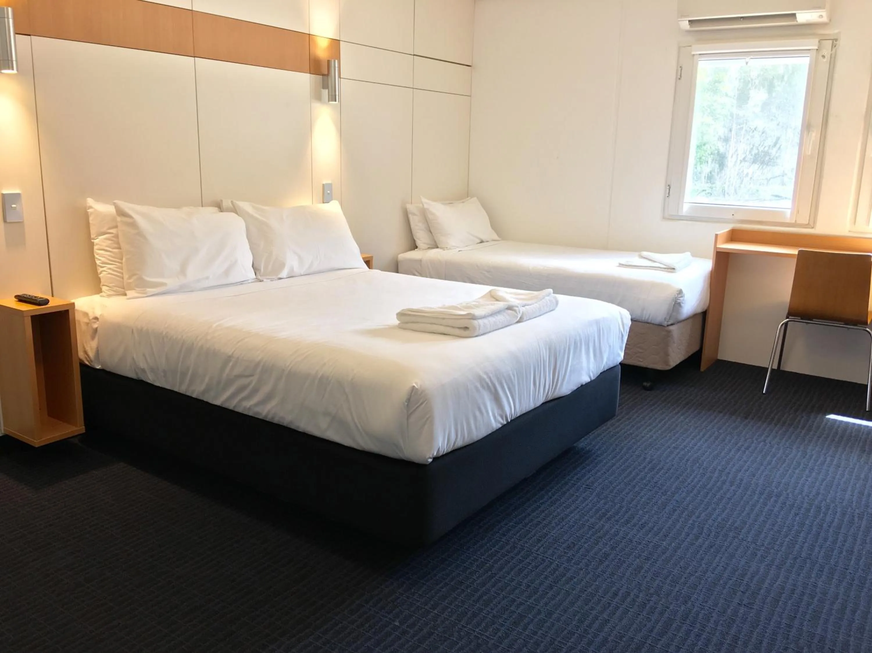 Photo of the whole room, Bed in ibis Budget - Gosford
