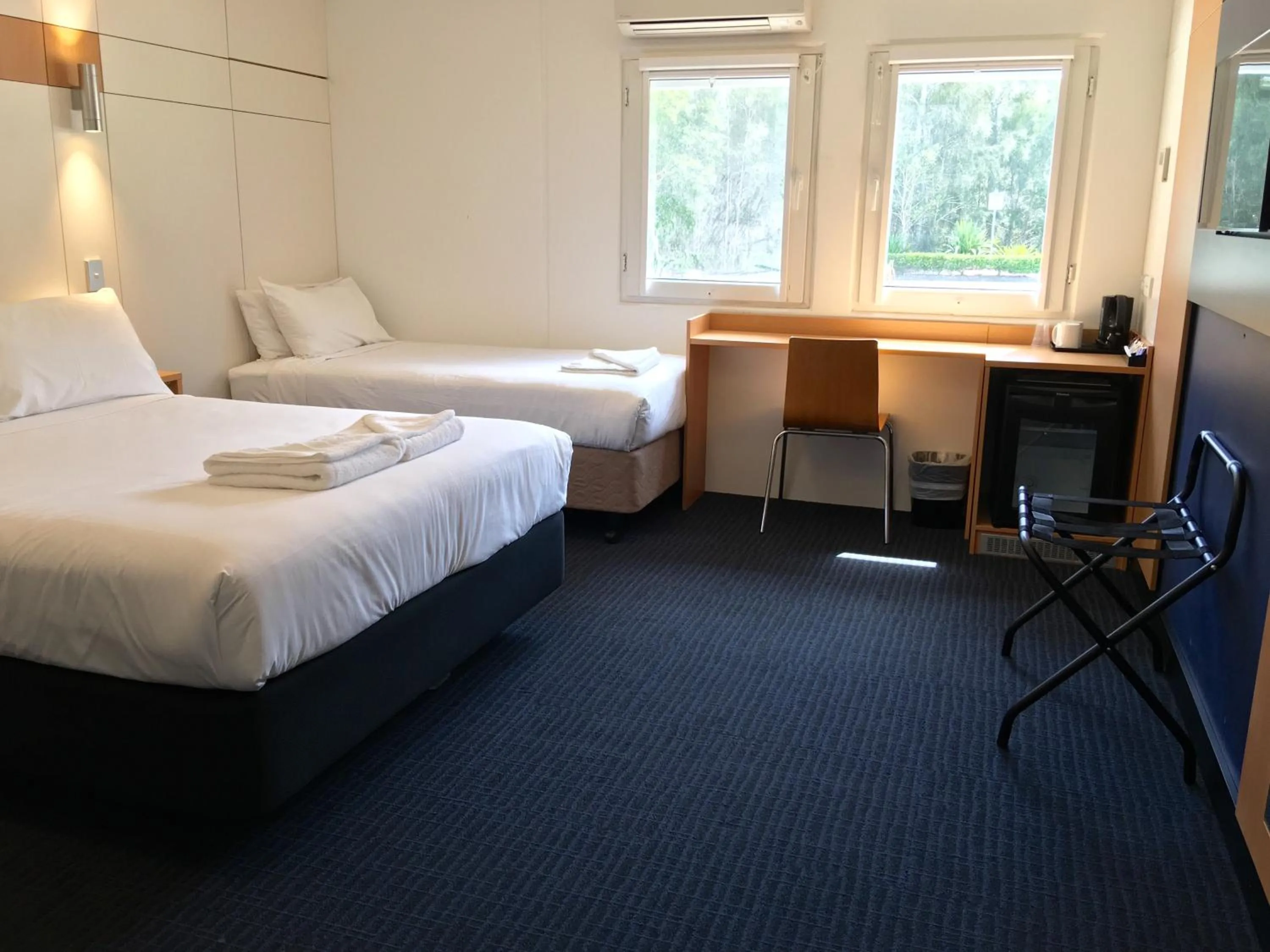 Photo of the whole room, Bed in ibis Budget - Gosford
