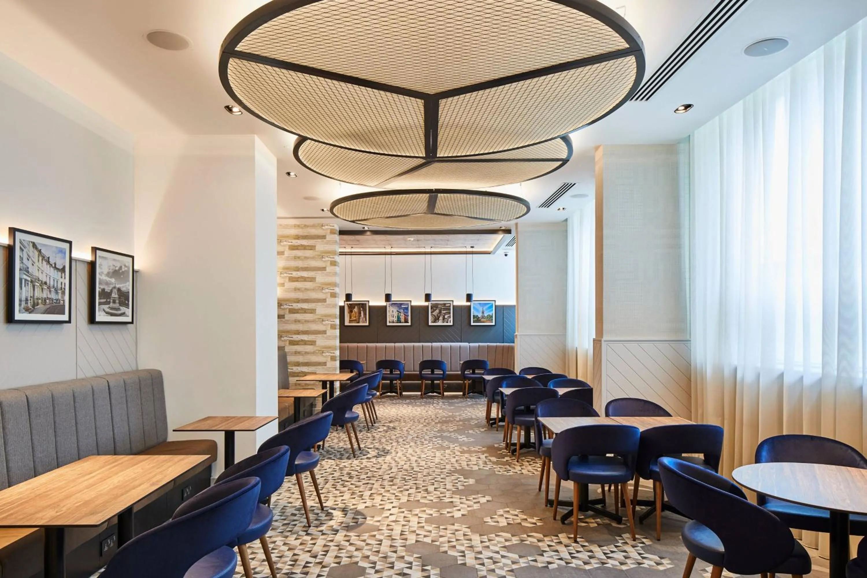 Restaurant/places to eat in Residence Inn by Marriott London Kensington