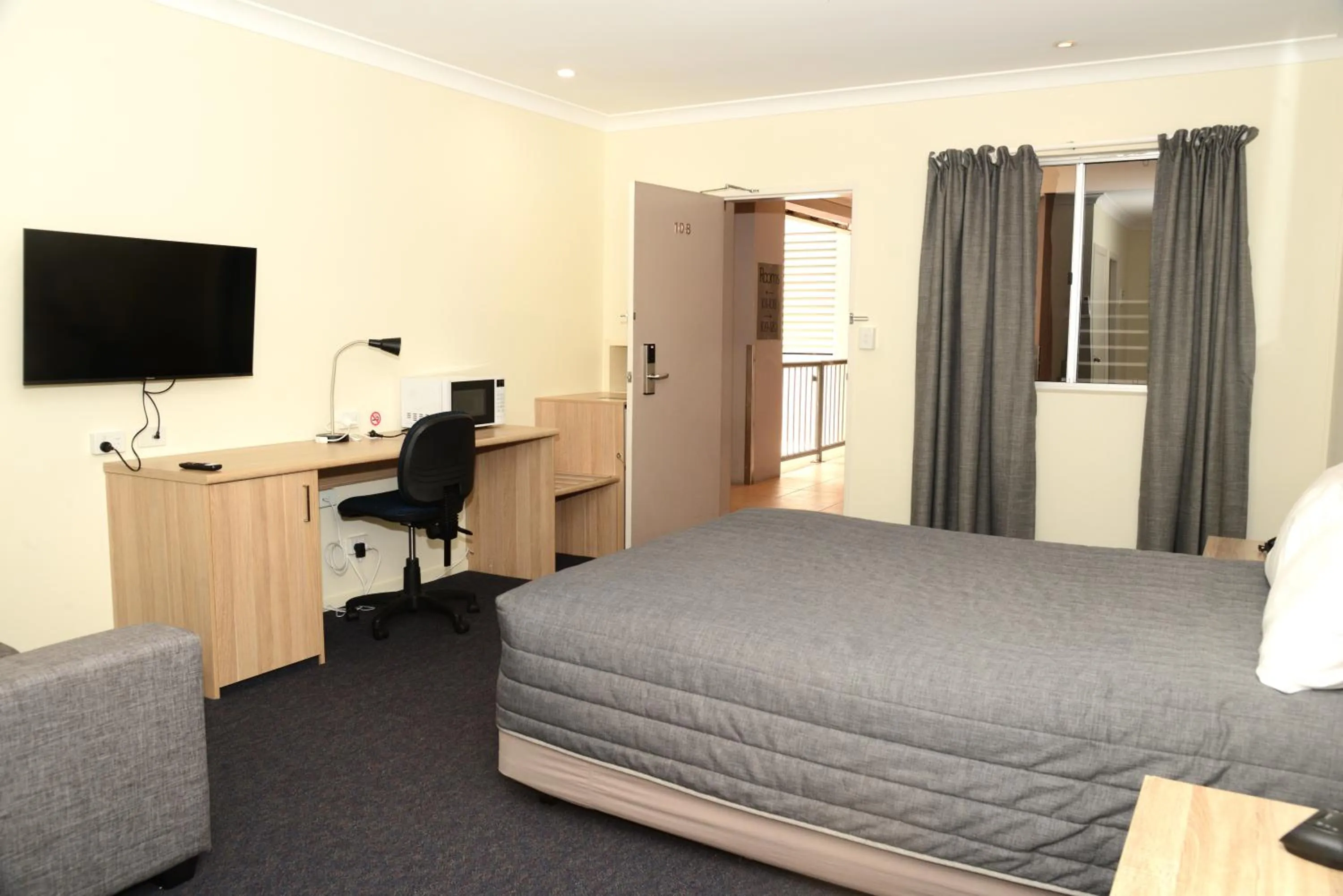 Bed in Lismore Bounty Workers Club Motel