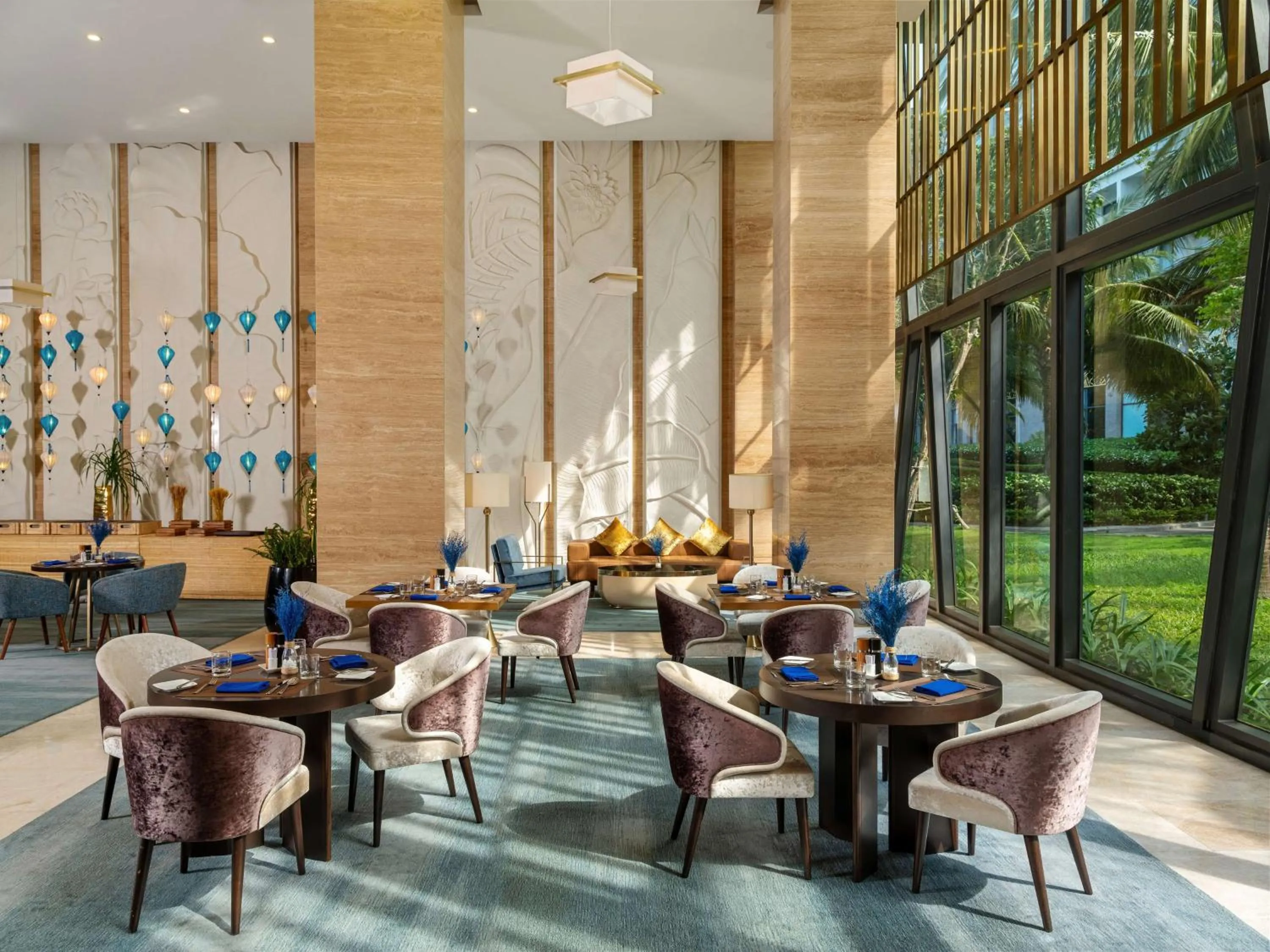 Lounge or bar in Radisson Blu Resort Phu Quoc