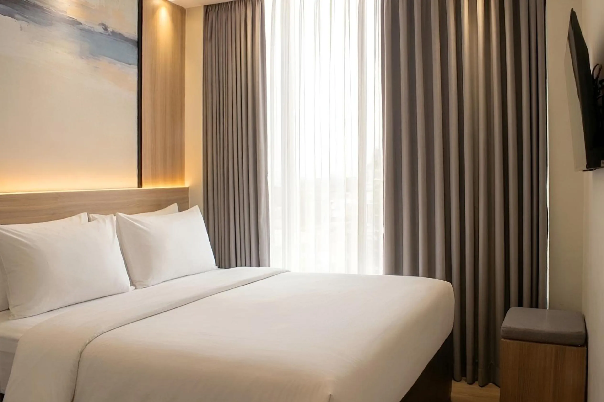 Deluxe Double Room - Non-Smoking in Best Western Setiabudhi Bandung