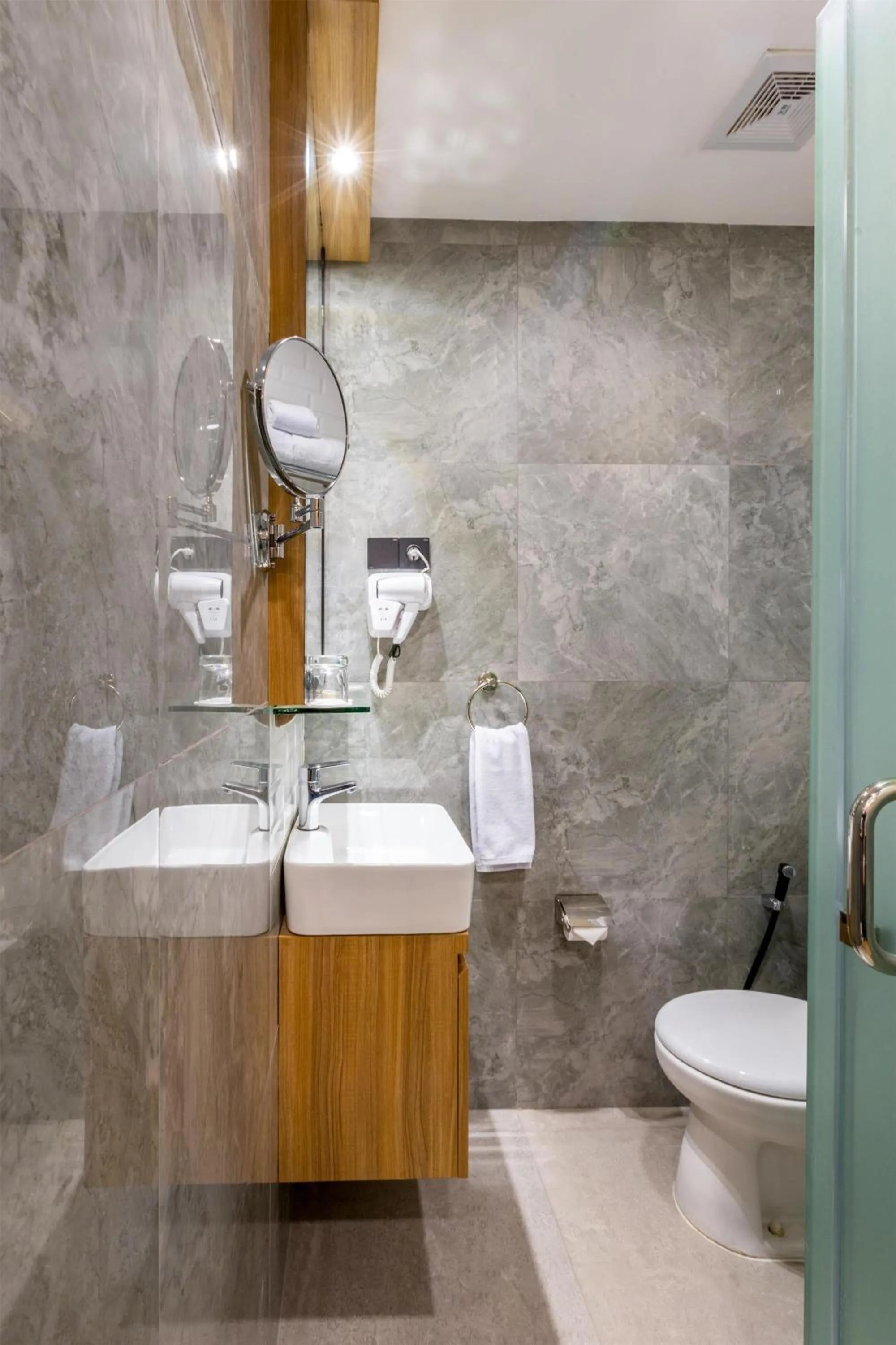 Bathroom in Best Western Setiabudhi Bandung