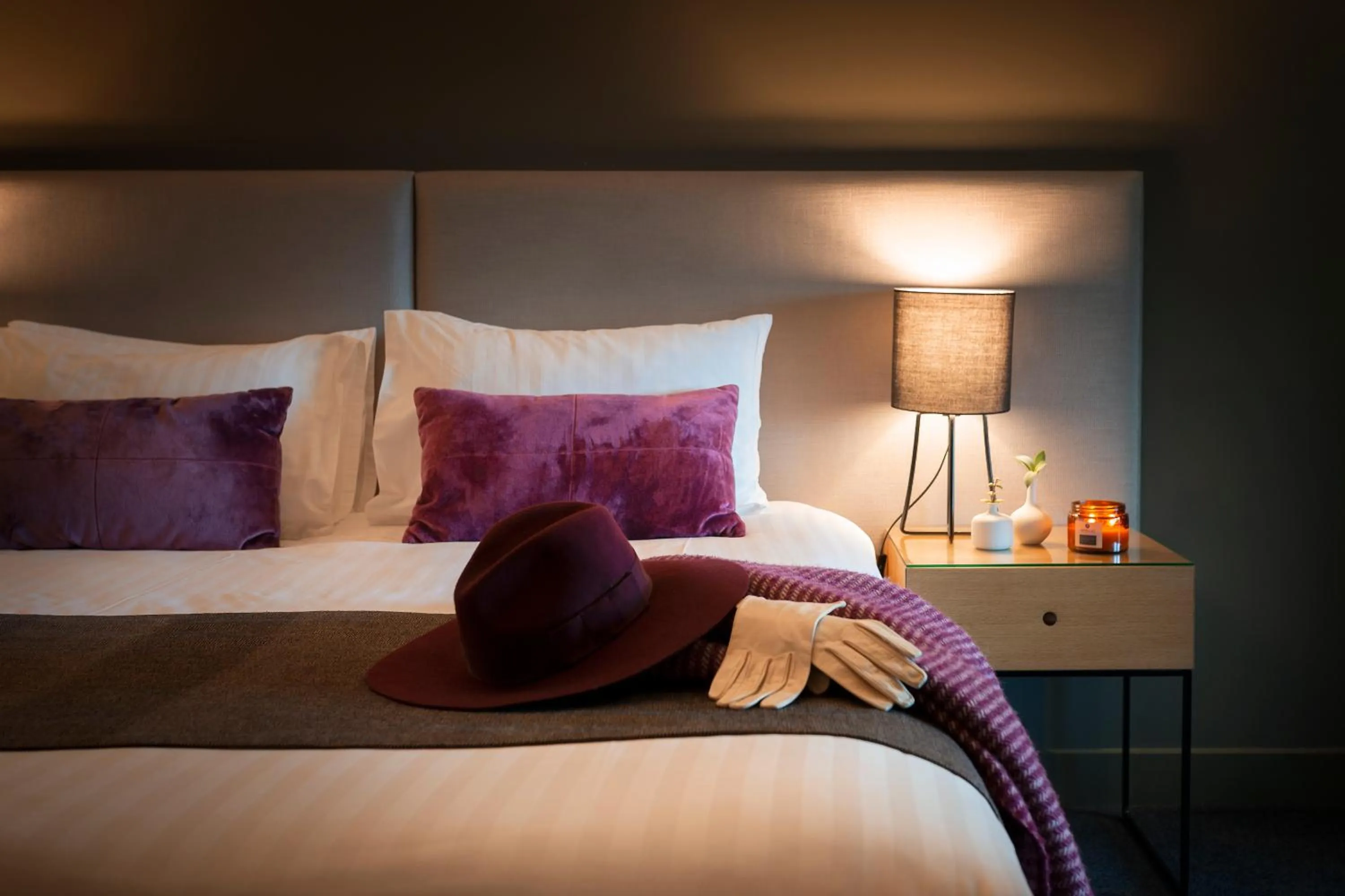 Bedroom, Bed in East Hotel and Apartments