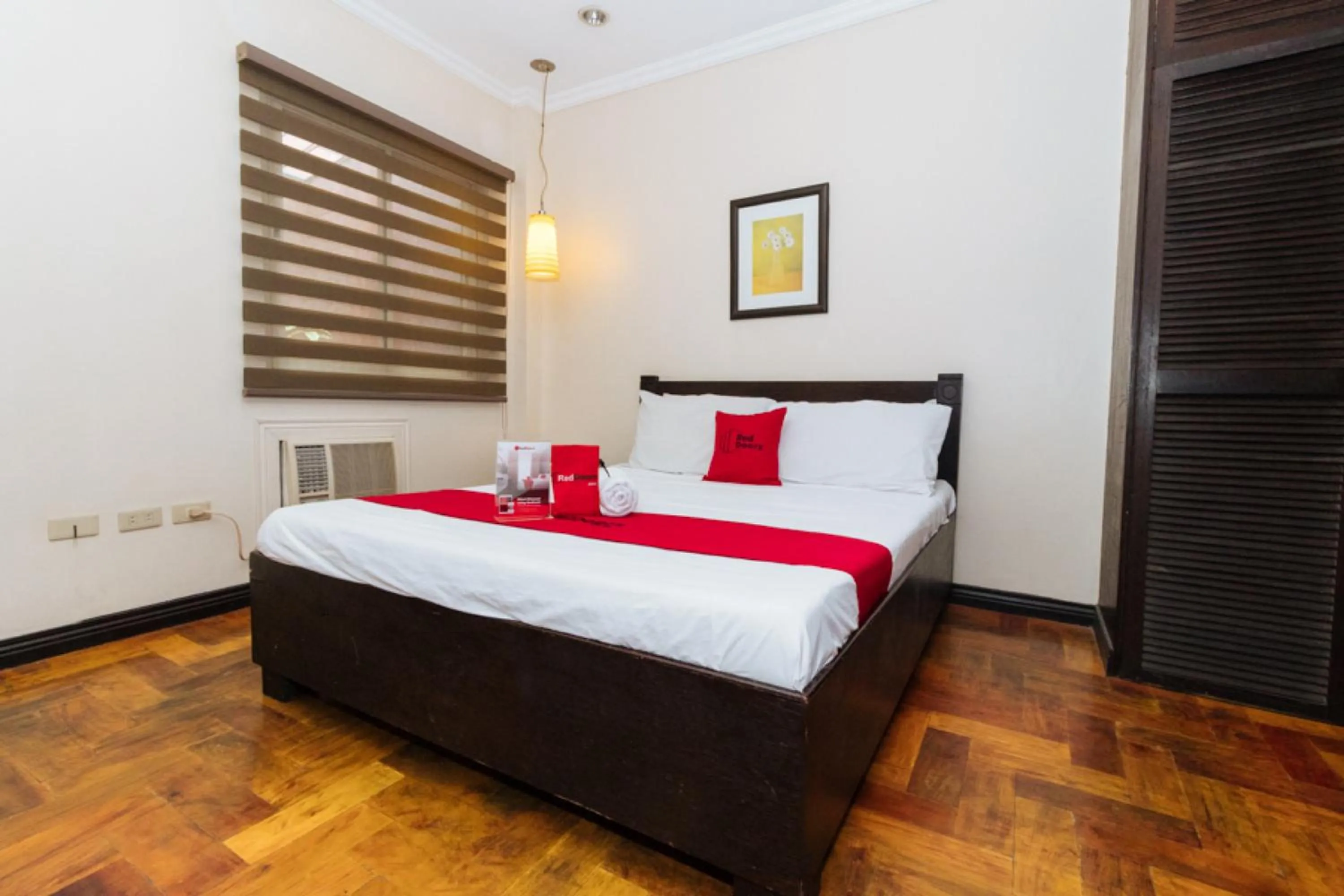 Bed in RedDoorz Plus at The Ridge Tagaytay