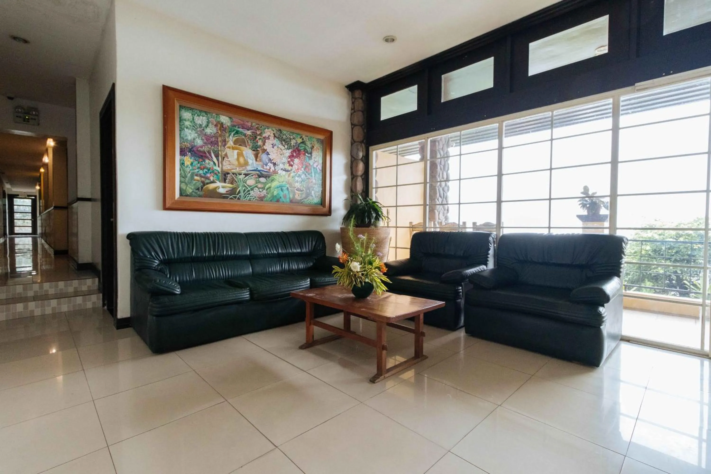 Living room in RedDoorz Plus at The Ridge Tagaytay