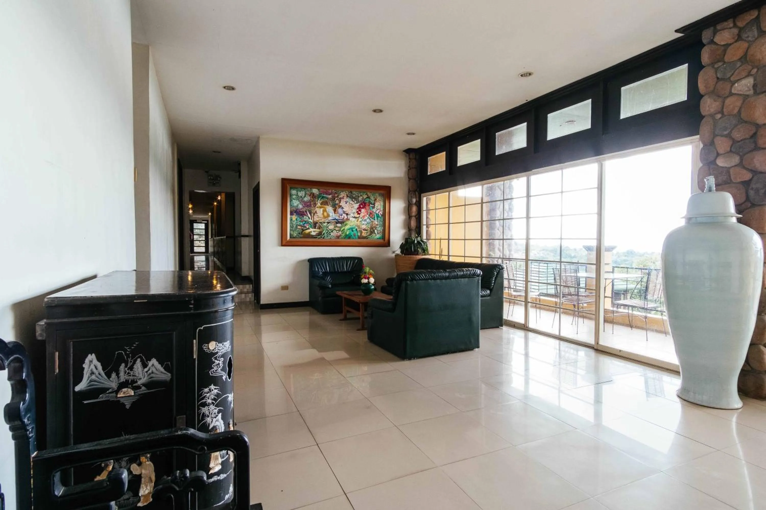 Lobby or reception in RedDoorz Plus at The Ridge Tagaytay