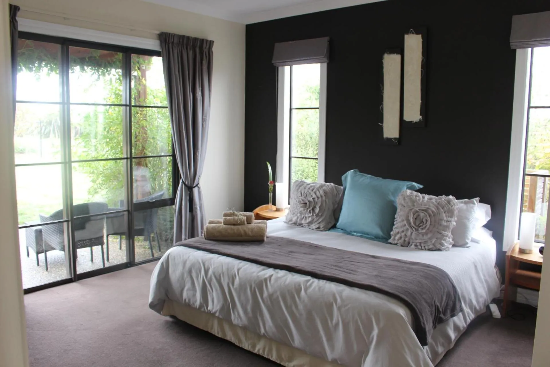 Bed in The Summit Lodge