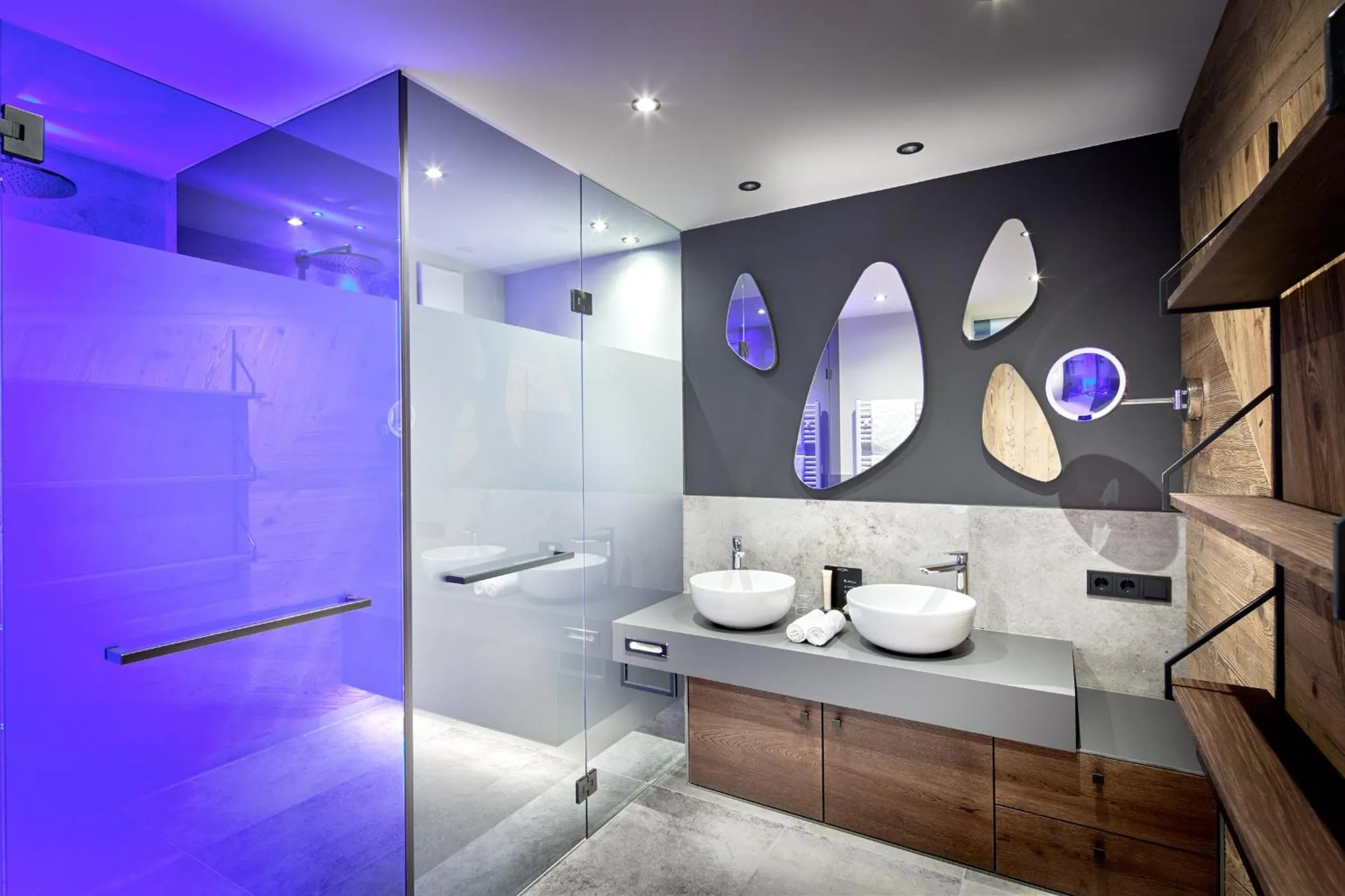 Shower in Hotel Das Sonnenparadies