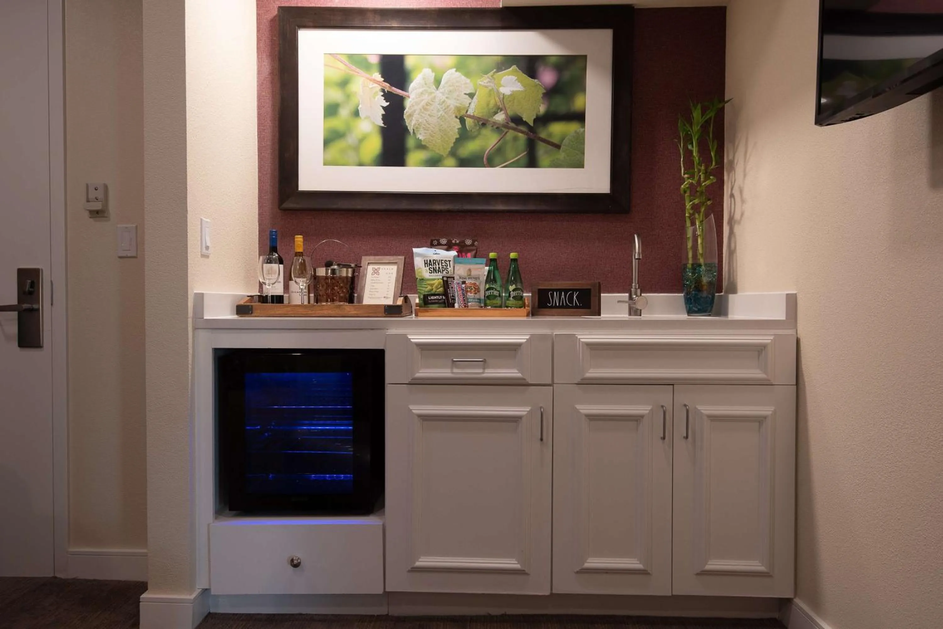 Photo of the whole room in Hilton Garden Inn Calabasas