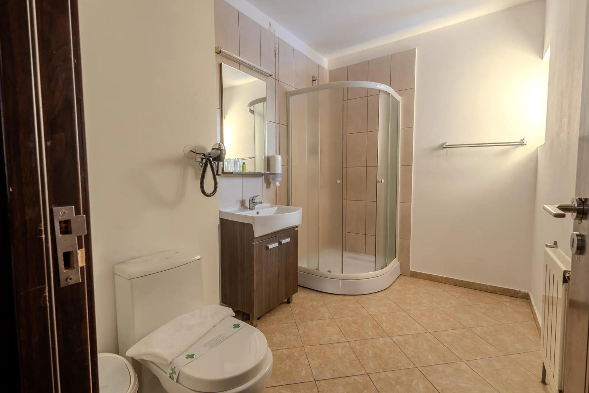 Shower in Complex Panicel