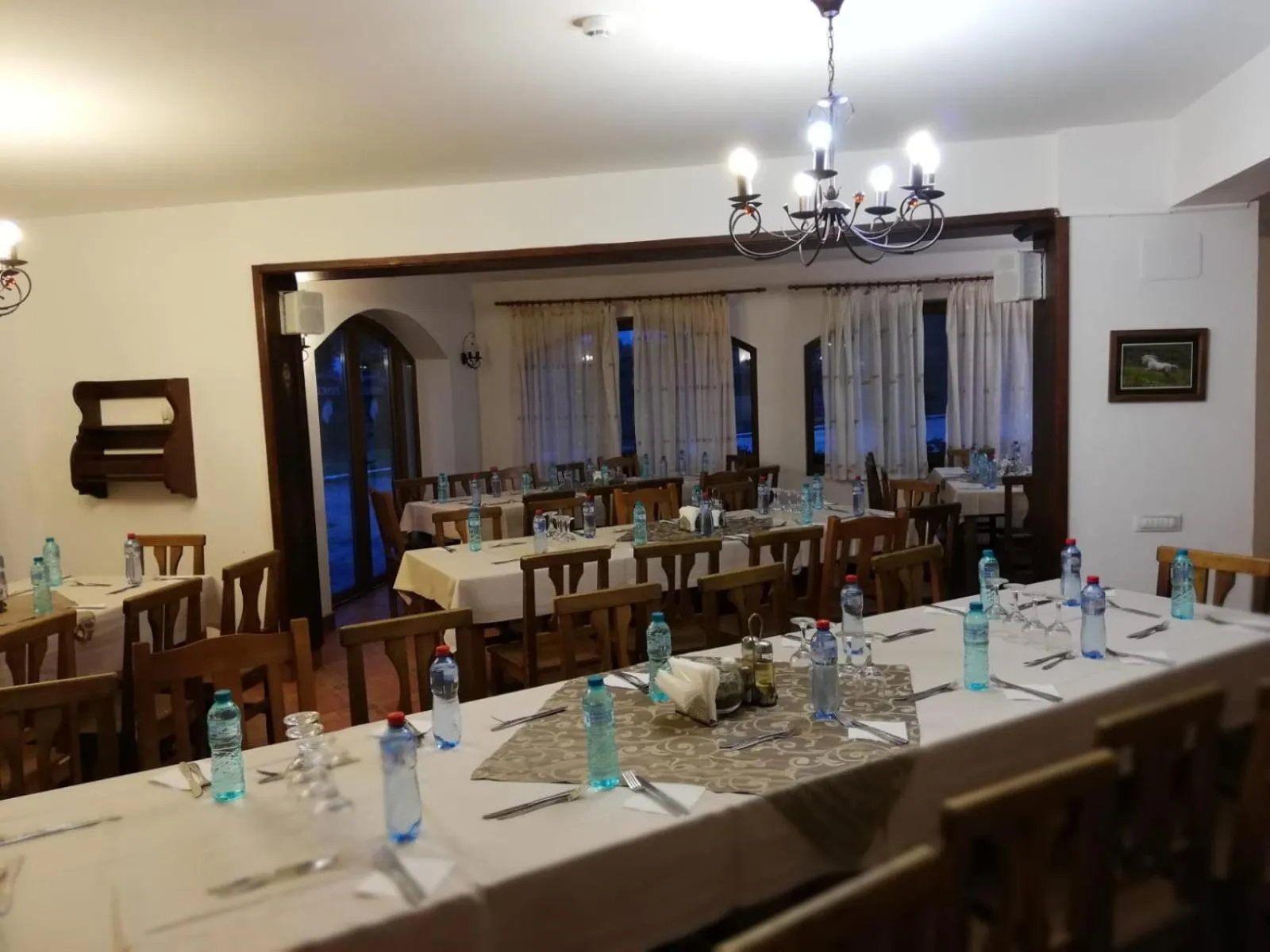 Restaurant/places to eat in Complex Panicel