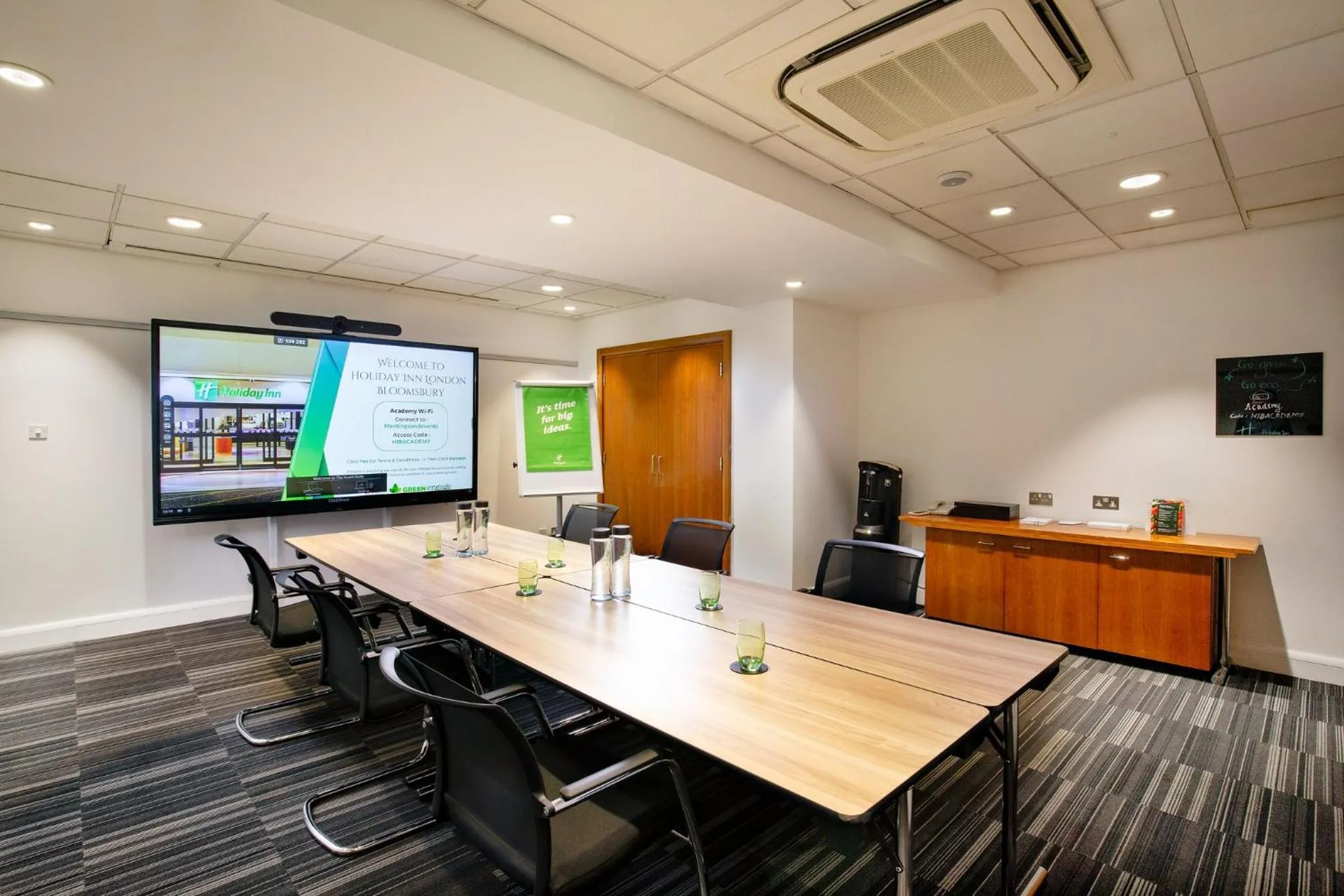 Meeting/conference room in Holiday Inn London Bloomsbury by IHG
