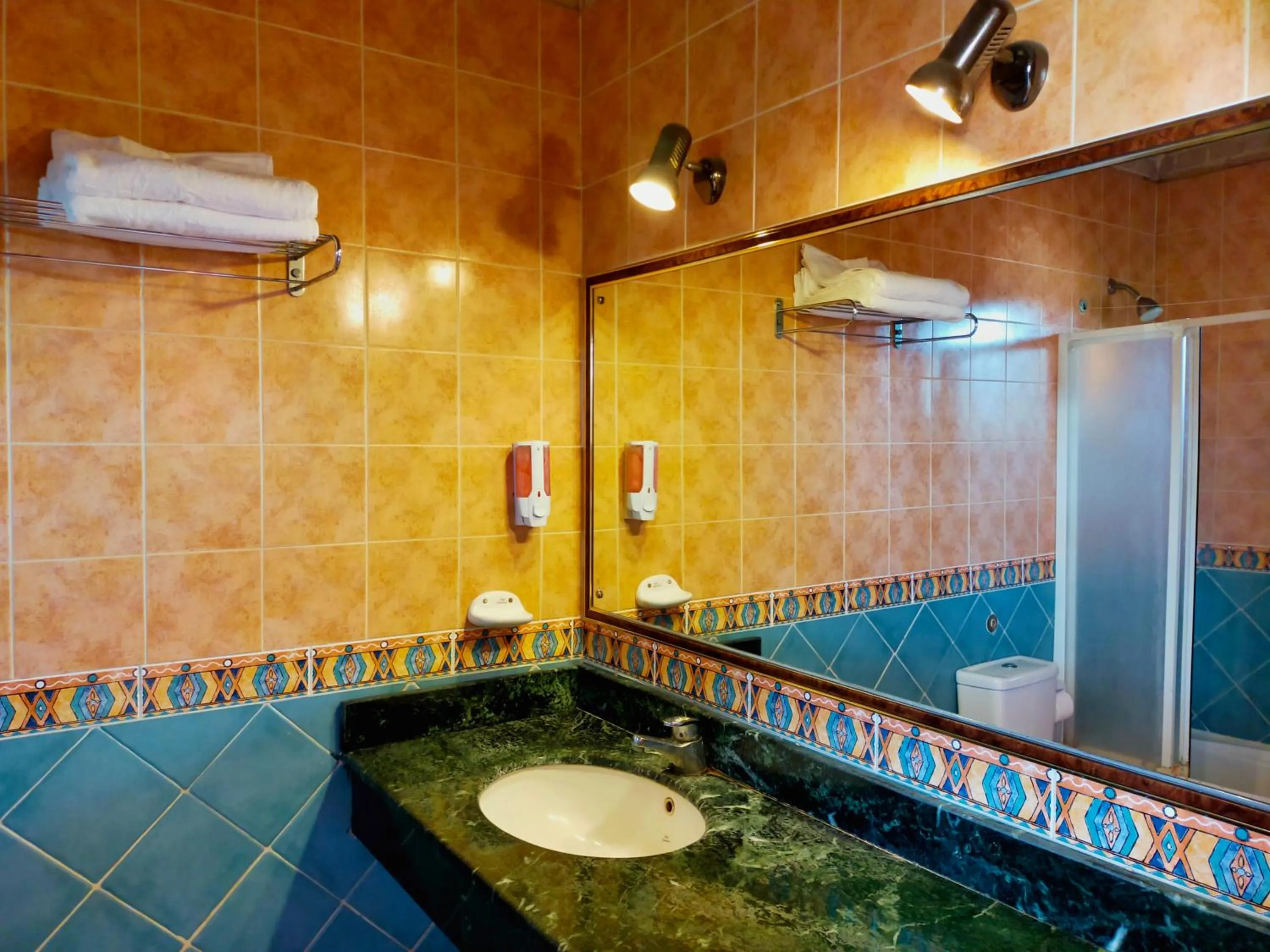 Public Bath in Nesima Resort