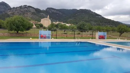 Swimming pool in Senda Caimari