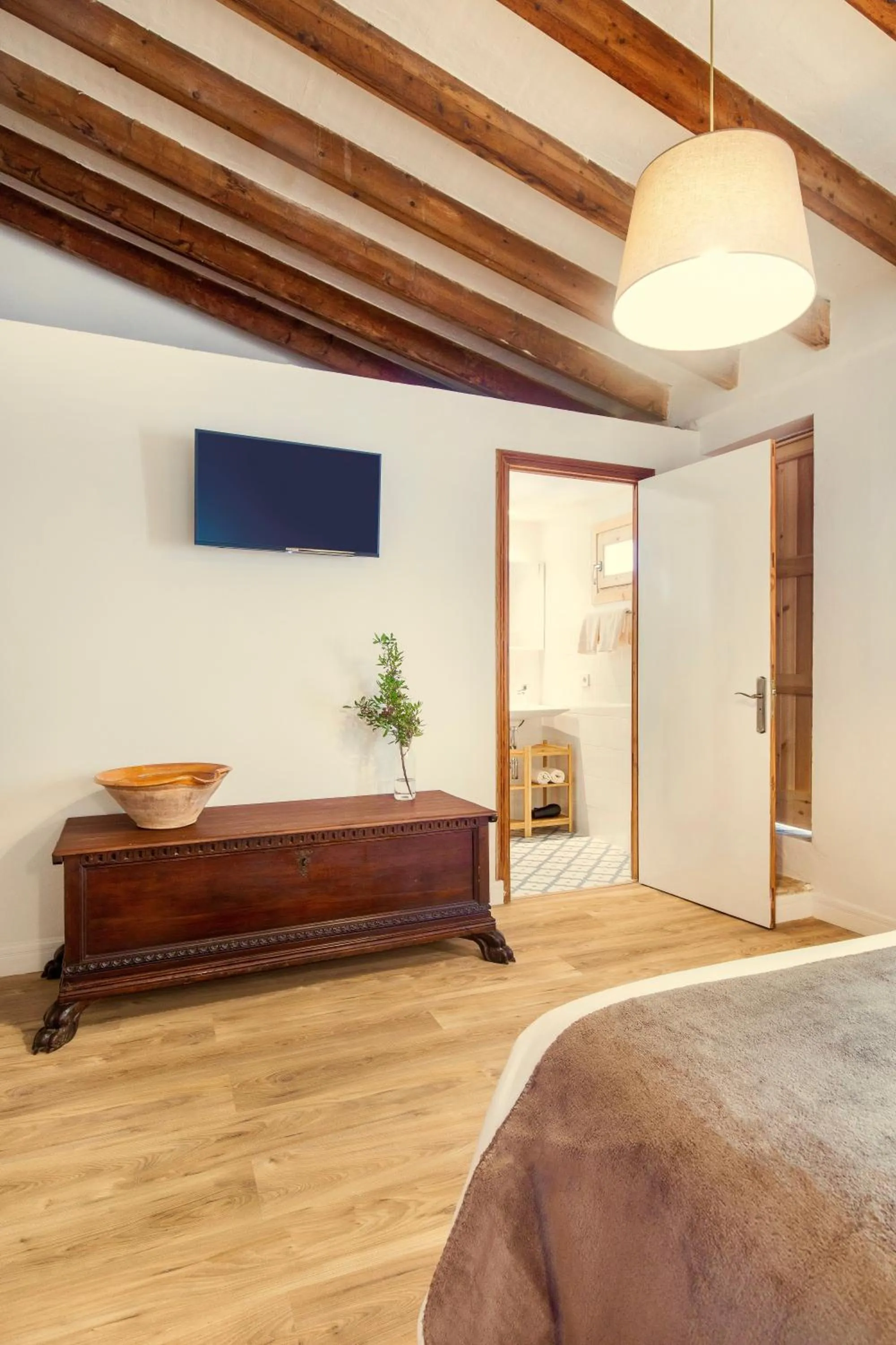 Photo of the whole room, Bed in Senda Caimari