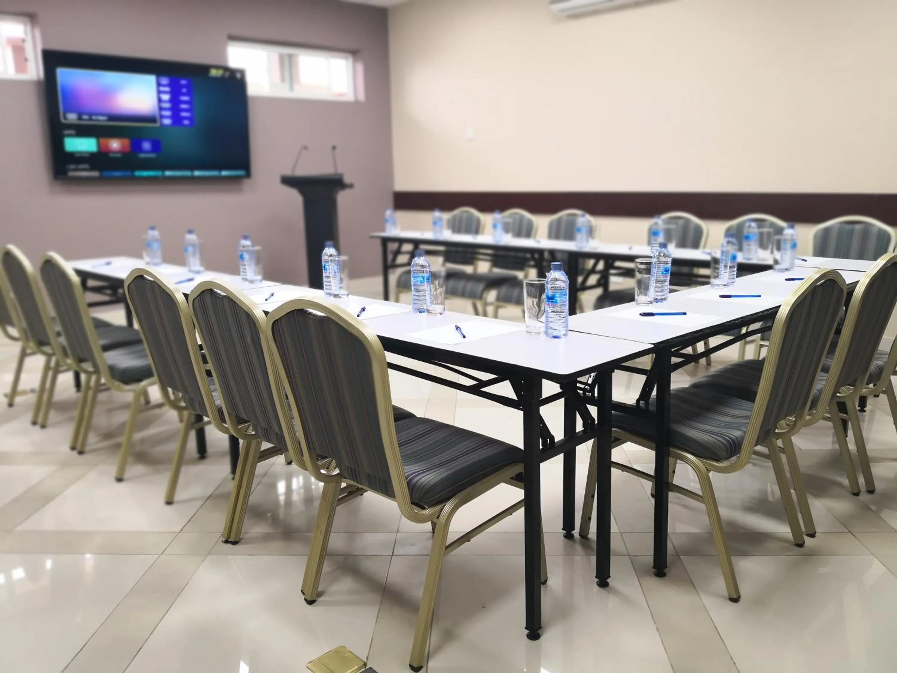 Meeting/conference room in Frederick's Lodge