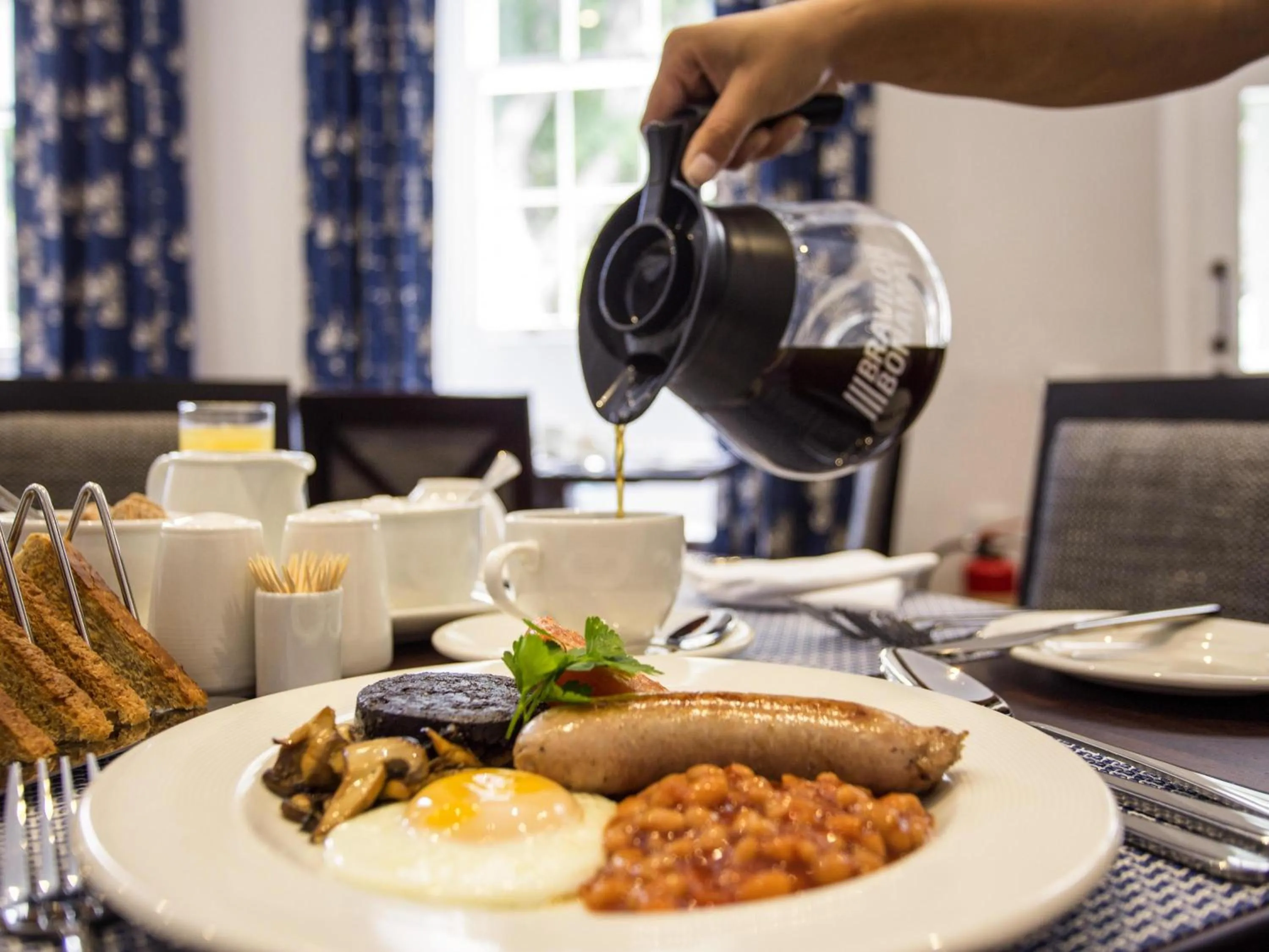 Breakfast in Mantis St Helena