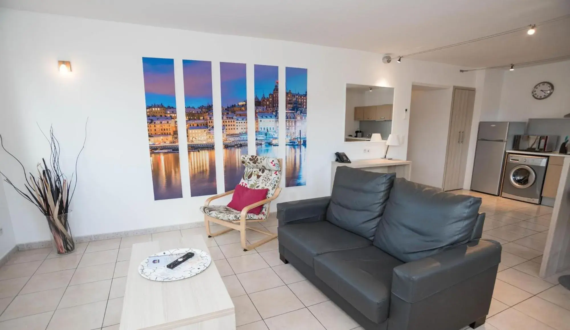 Two-Bedroom Apartment in Privilège Hôtel & Apparts Eurociel Centre Comédie Two-Bedroom Apartment in Privilège Hôtel & Apparts Eurociel Centre Comédie