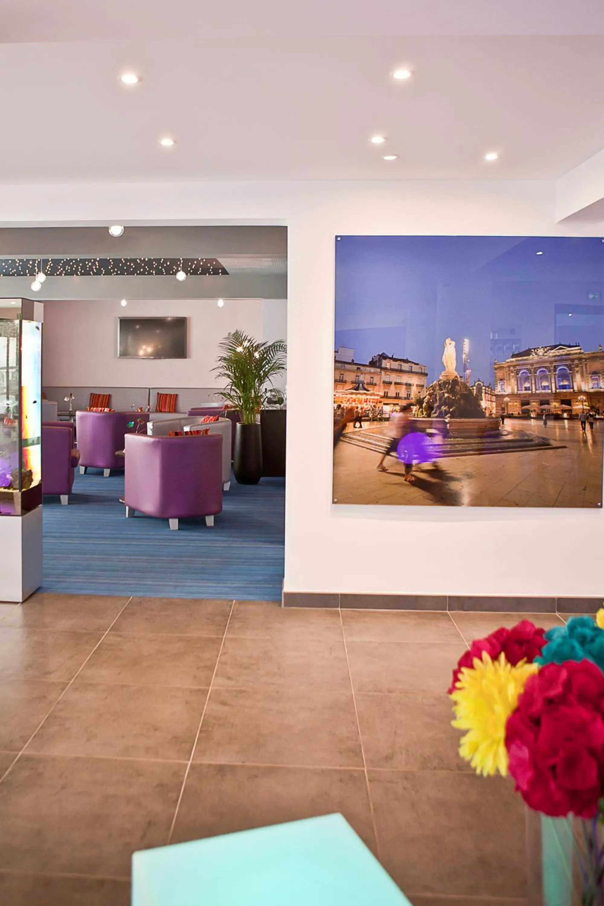 Lobby or reception in Privilège Hôtel & Apparts Eurociel Centre Comédie