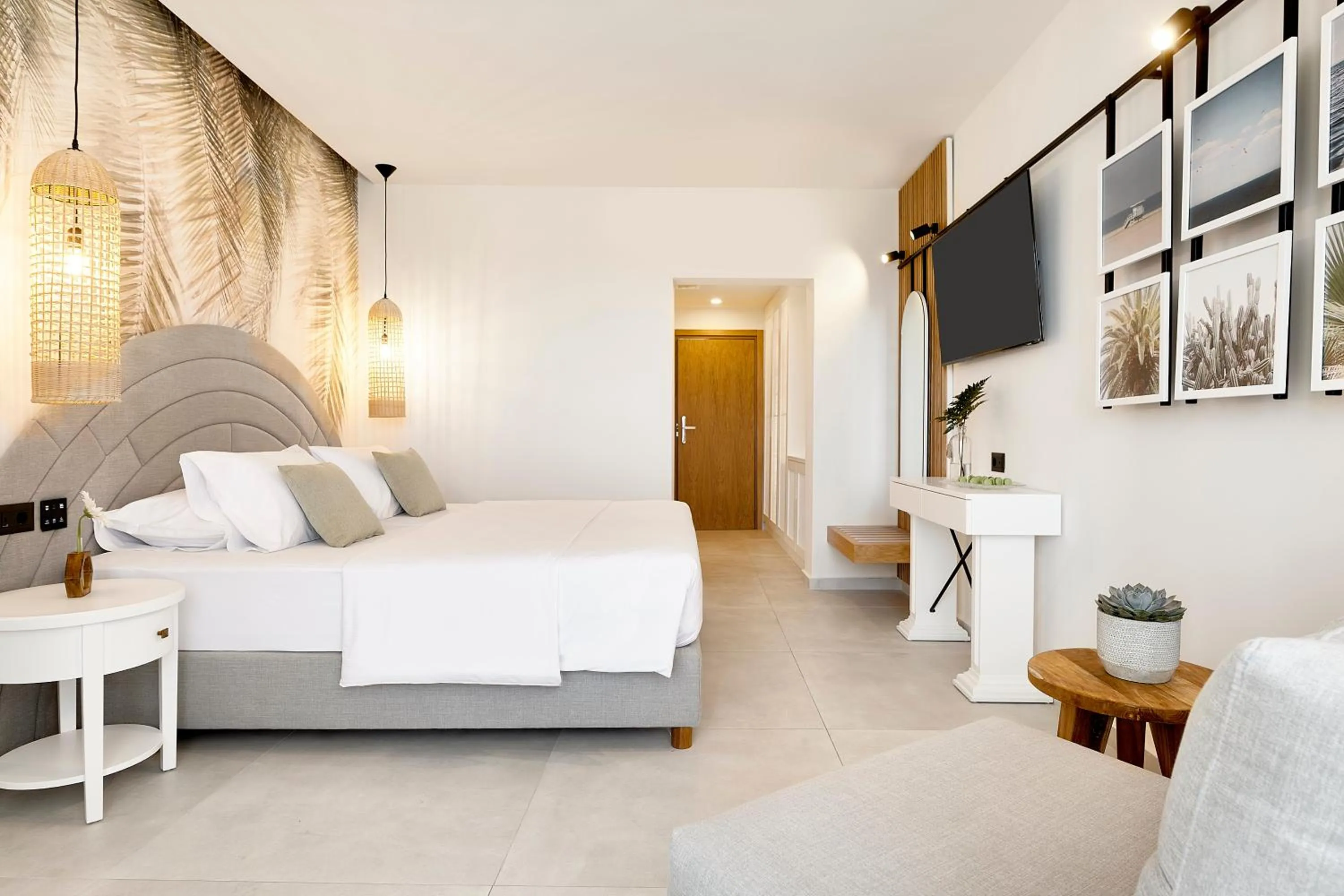 Bedroom, Bed in Iberostar Selection Creta Marine