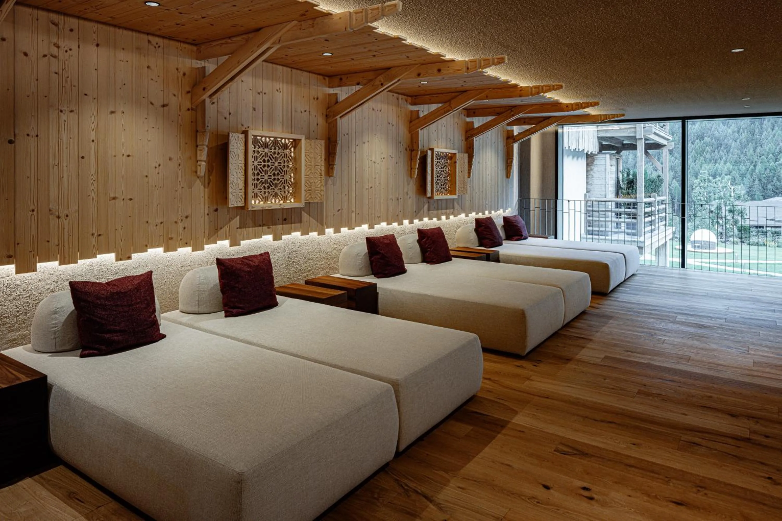 Swimming pool in Hotel Masl