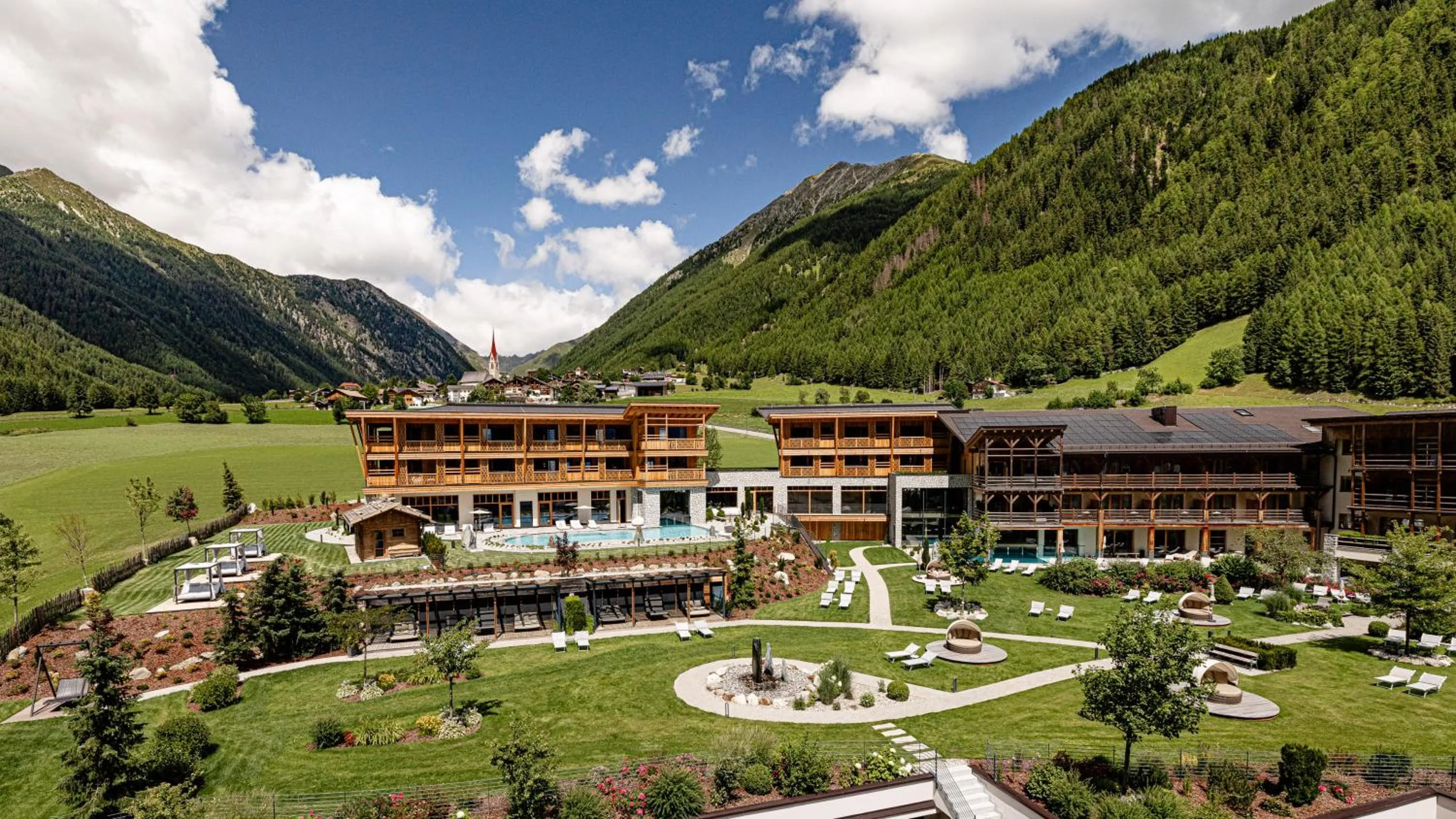 Property building in Hotel Masl