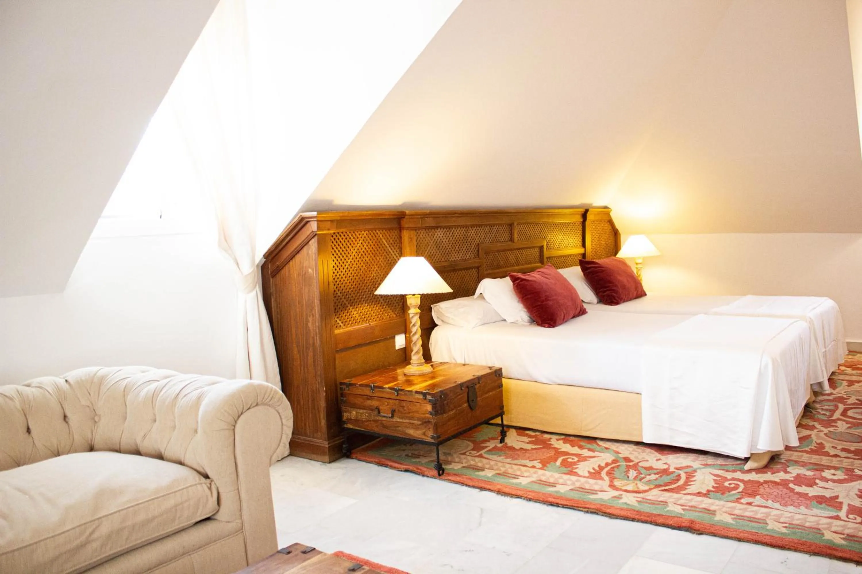 Photo of the whole room, Bed in Hotel Hacienda Montenmedio