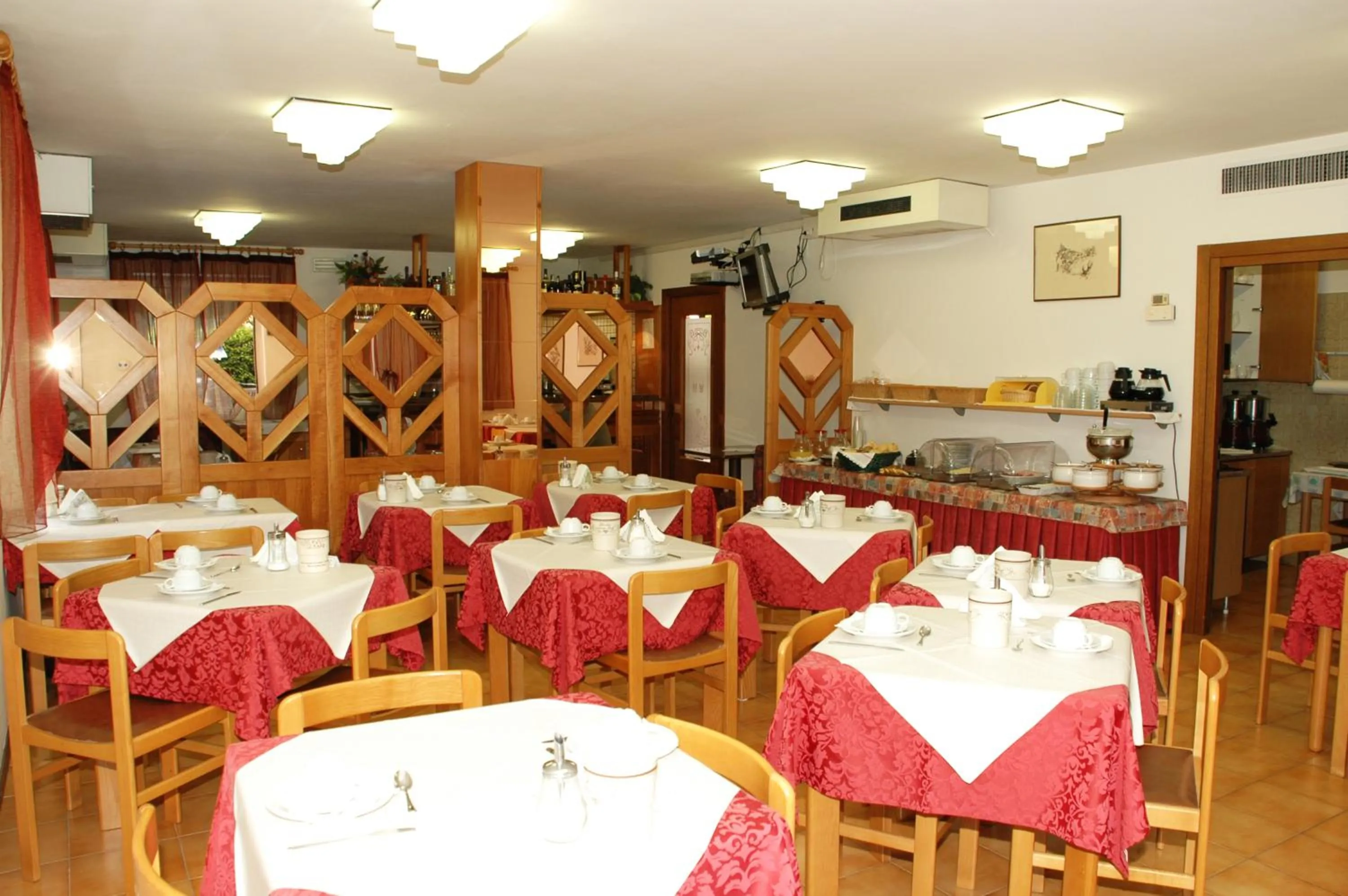 Restaurant/places to eat in Hotel Garnì Villa Magnolia